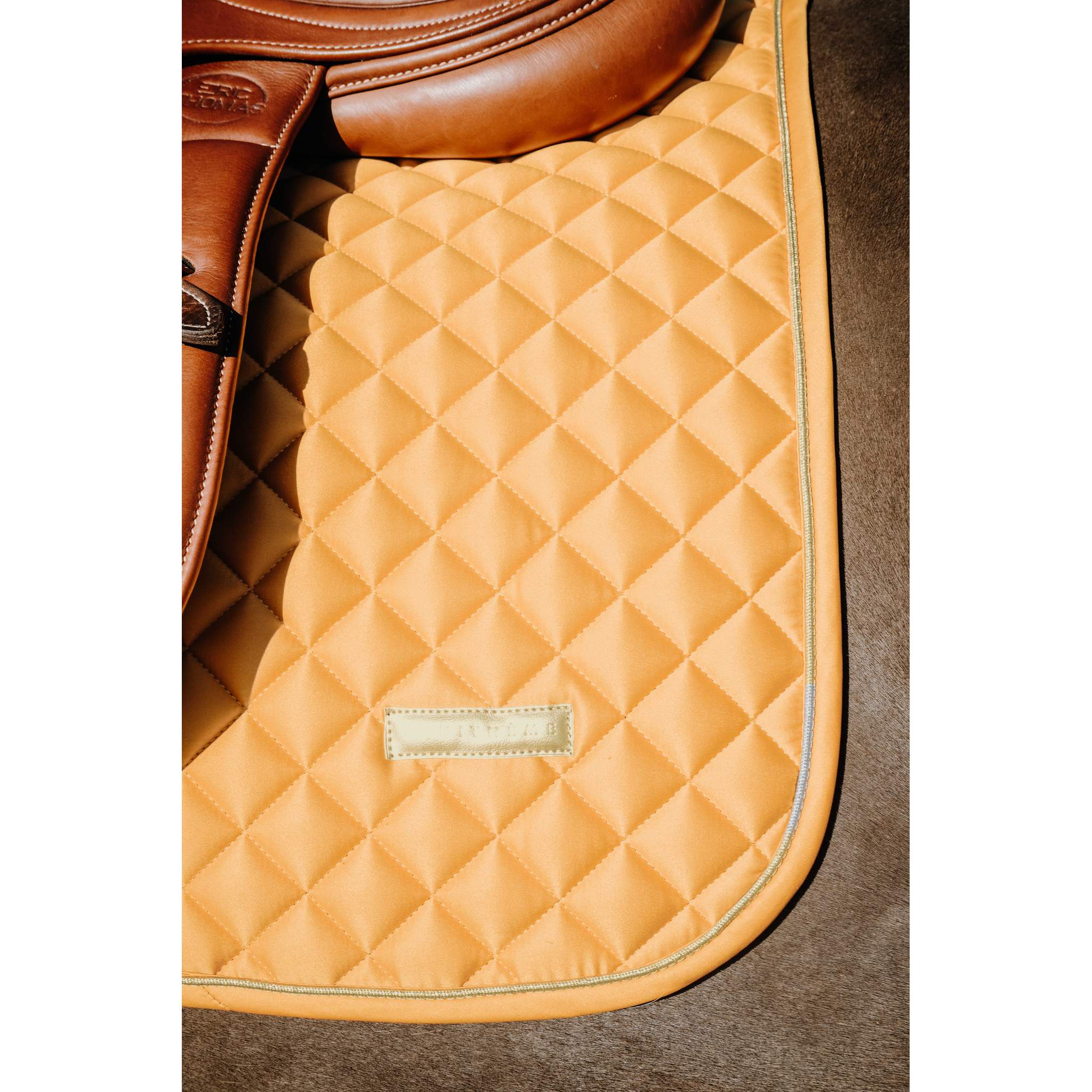 EQUITHÈME All-Purpose Saddle Pad - Mother of Pearl Yellow - 204029010_ambi_3