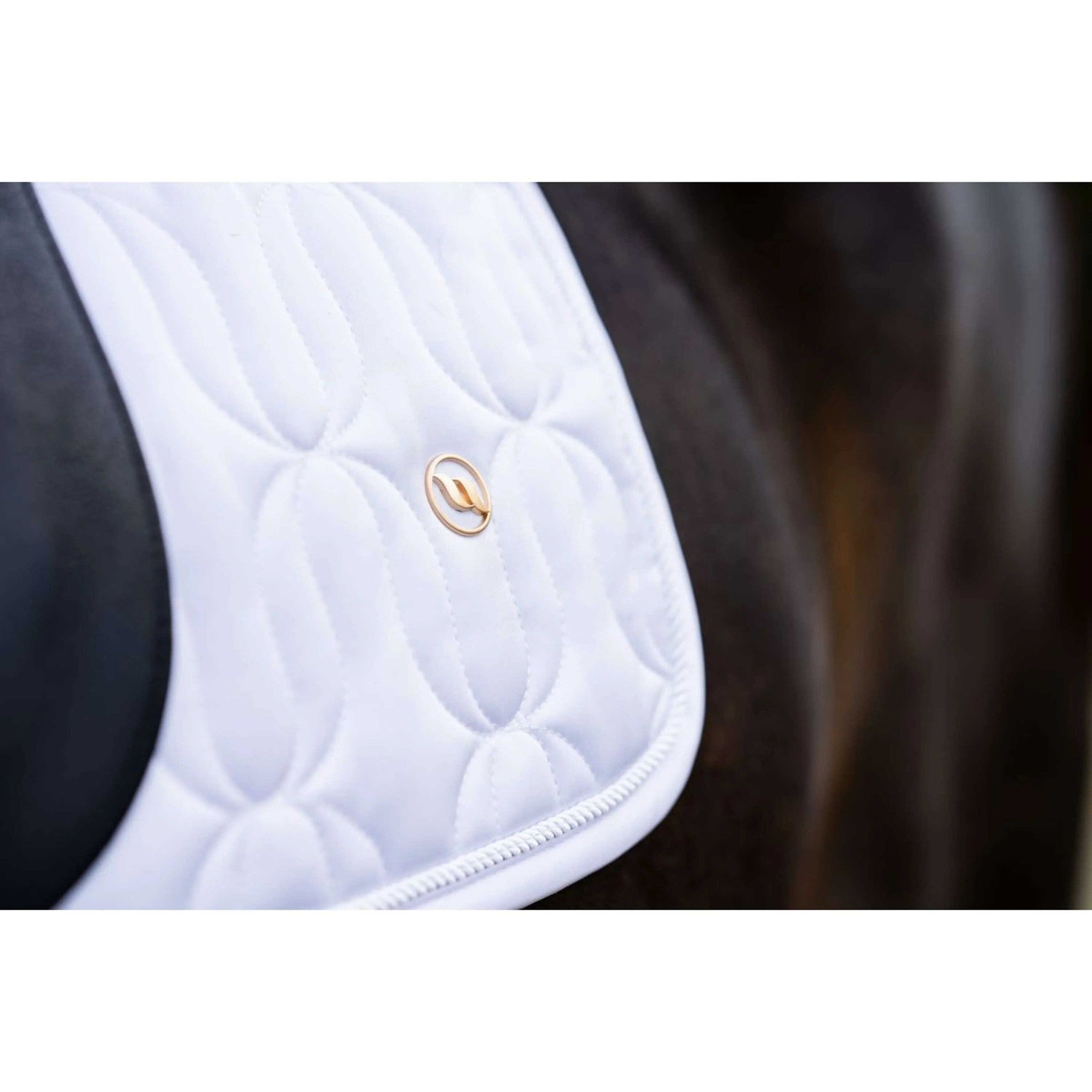 Back on Track® Deep Nights saddle pad - Dressage White B23737003