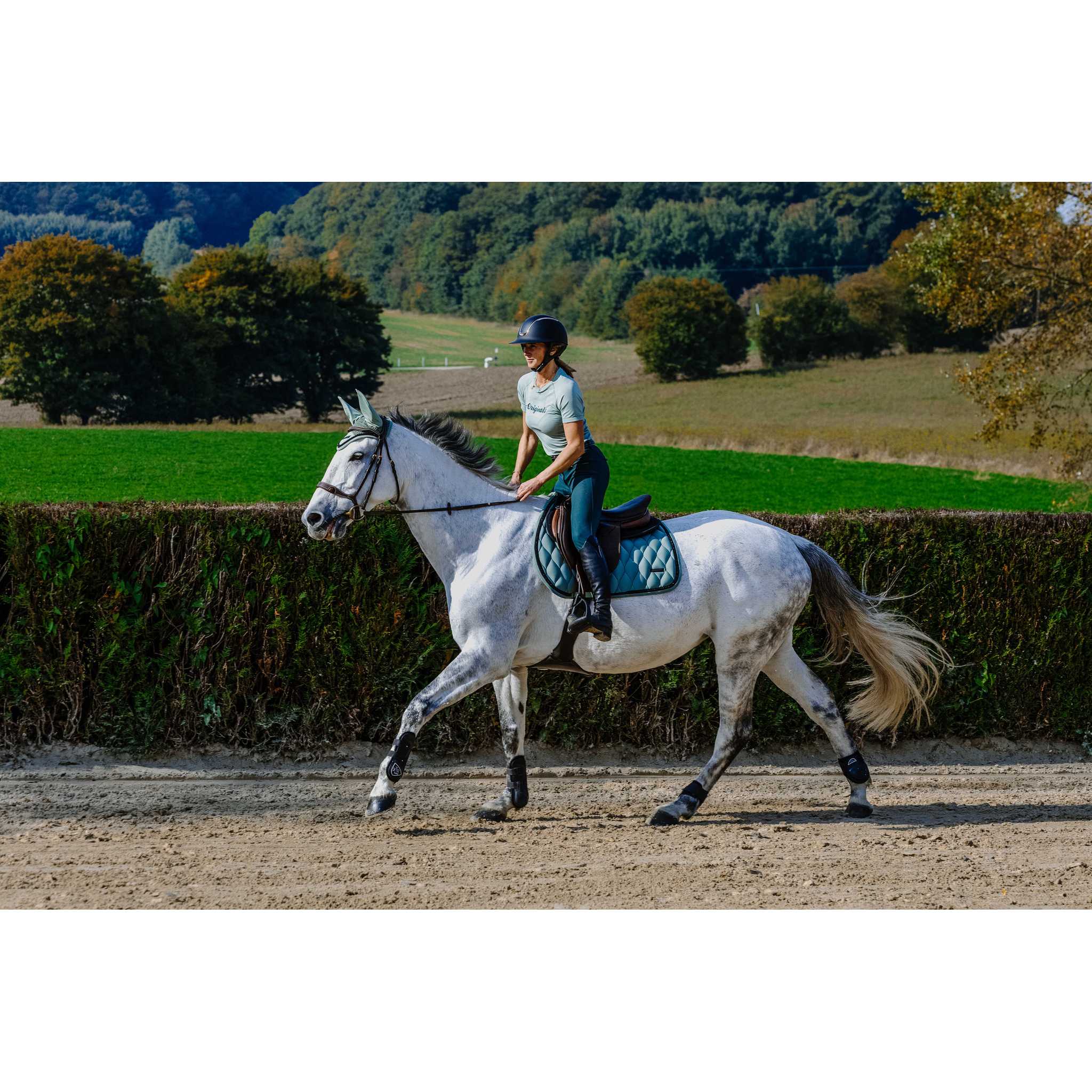 EQUITHÈME Pearl All-Purpose Saddle Pad Olive - 204023009_ambi_2
