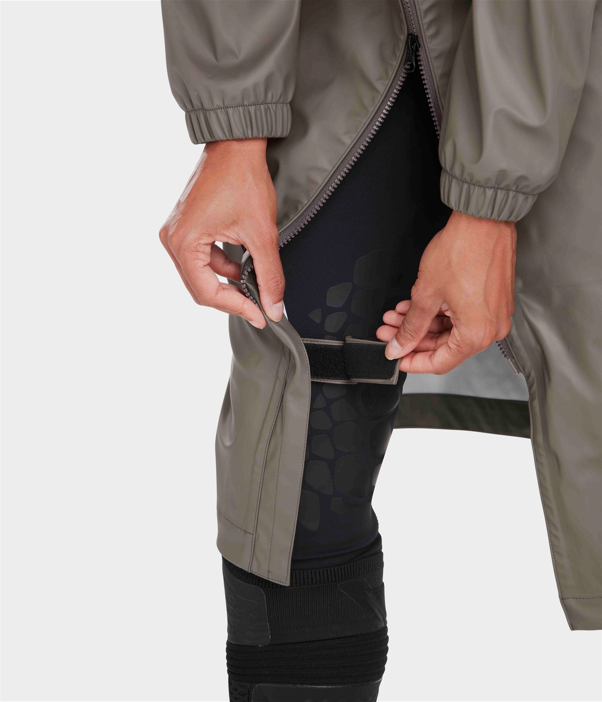 HORSE PILOT Long Raintech jacket Women - Iron