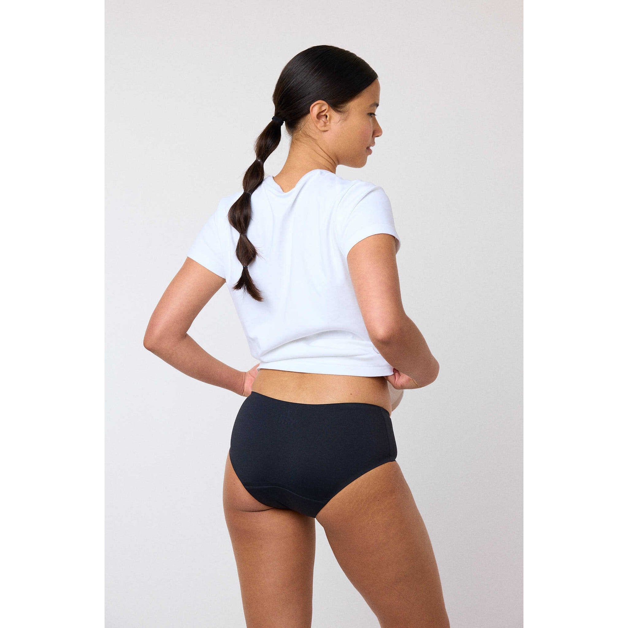 SMOON Amphitrite Medium Flow Menstrual Shorty - Women Black - 983051022_ambi_2