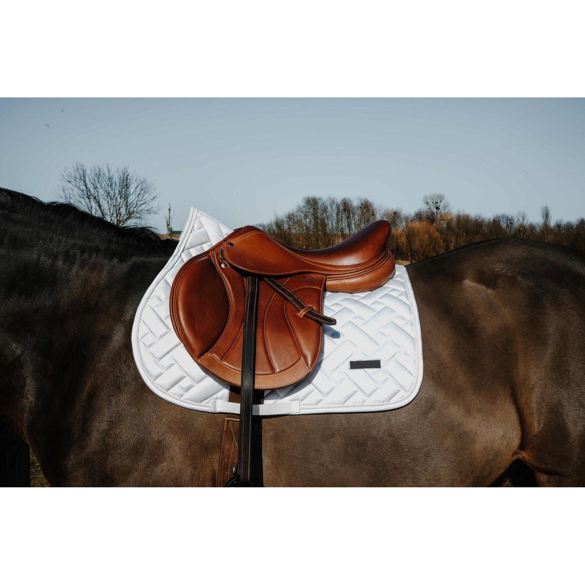 EQUITHÈME Starlet All-Purpose Saddle Pad White - 204027001_ambi_1