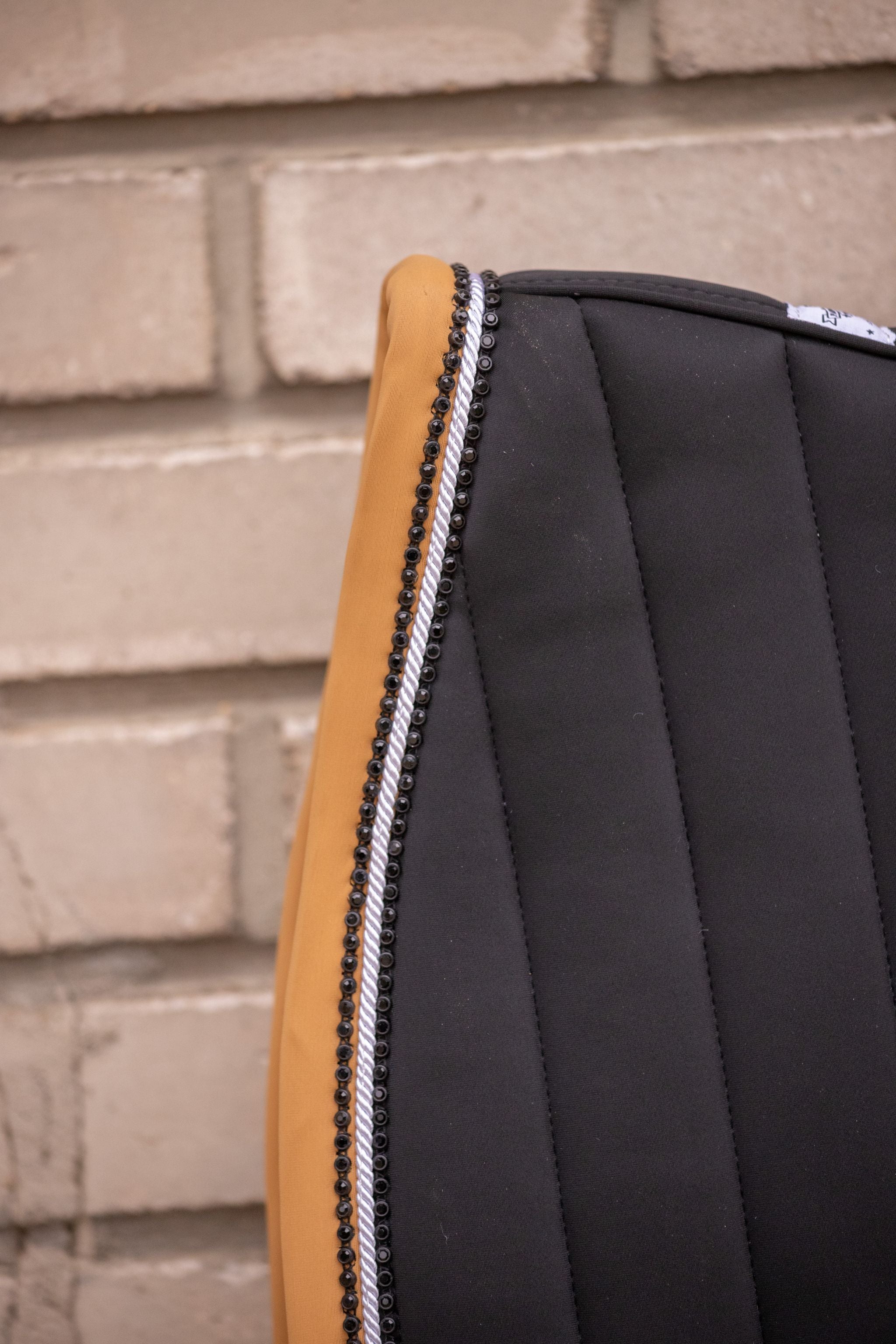 Paddock Sports Verticali Saddle pad - All purpose Black/camel