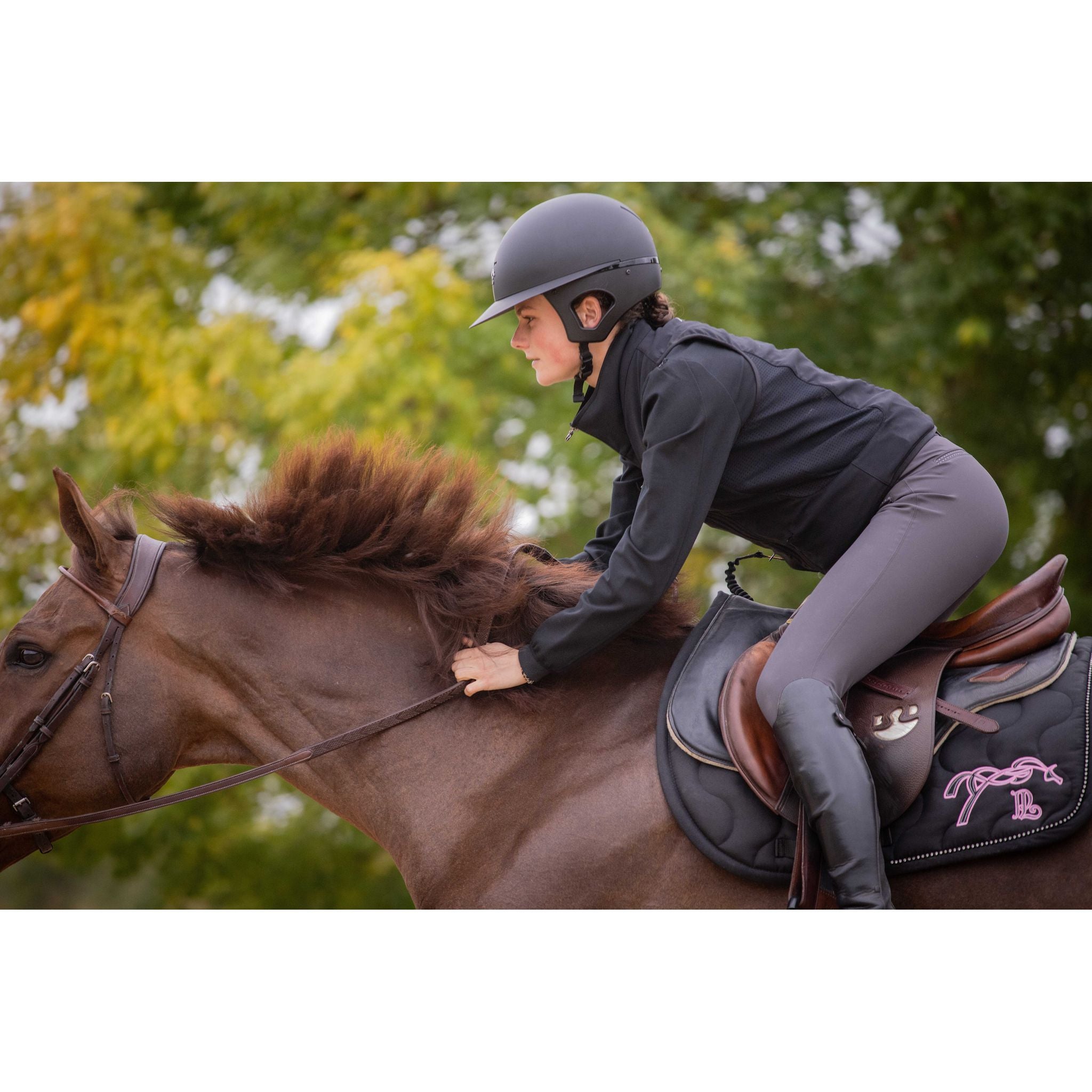 Penelope by Freejump Long Visor Riding Helmet Matte black - 990800012_ambi_9