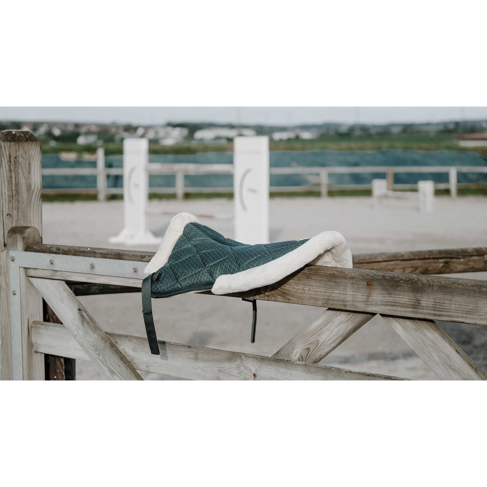 EQUITHÈME Pro air back Pad Green 206070009