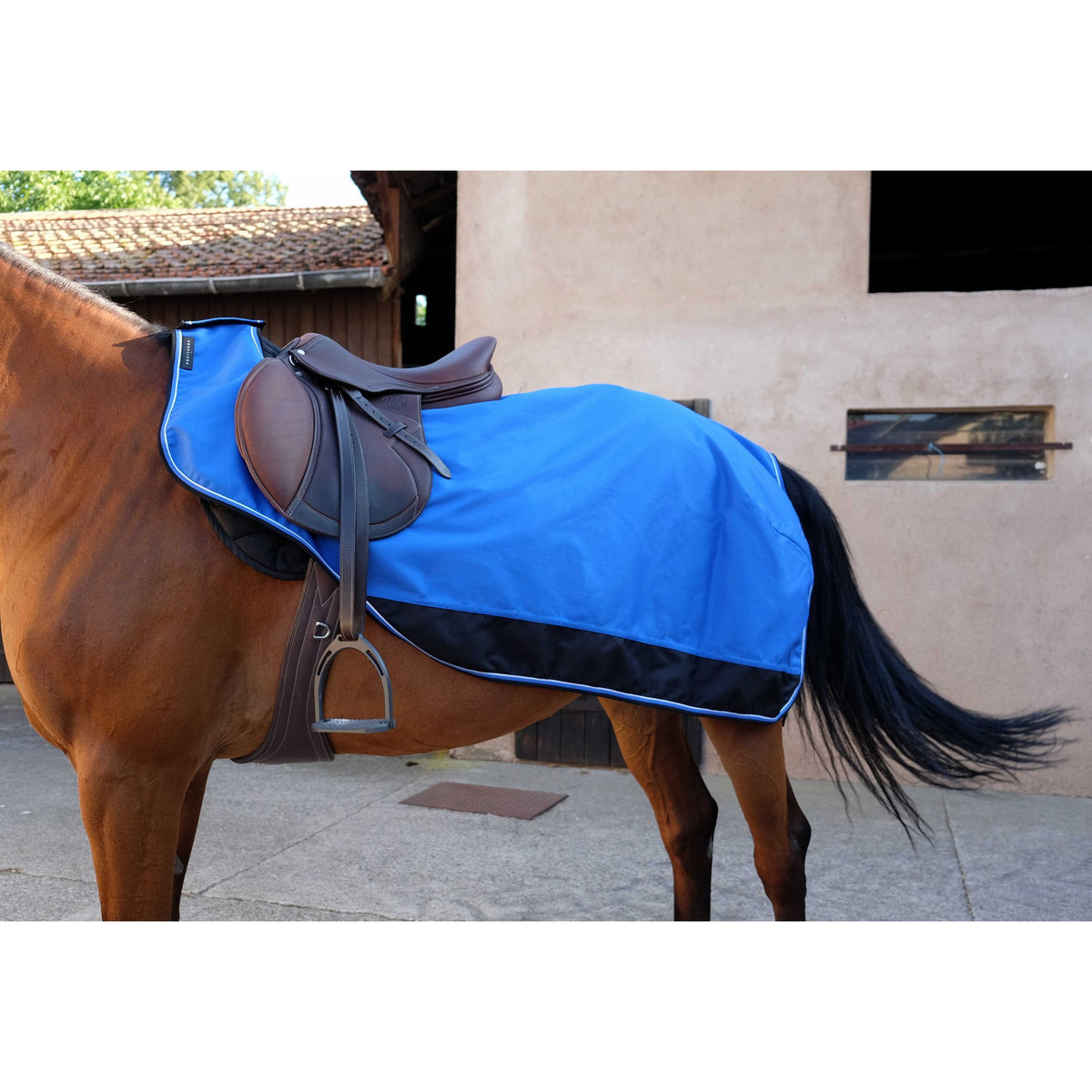 EQUITHÈME Tyrex 1200D Fleece-Lined Quarter Sheet - Blue/black - 400210855_ambi_1