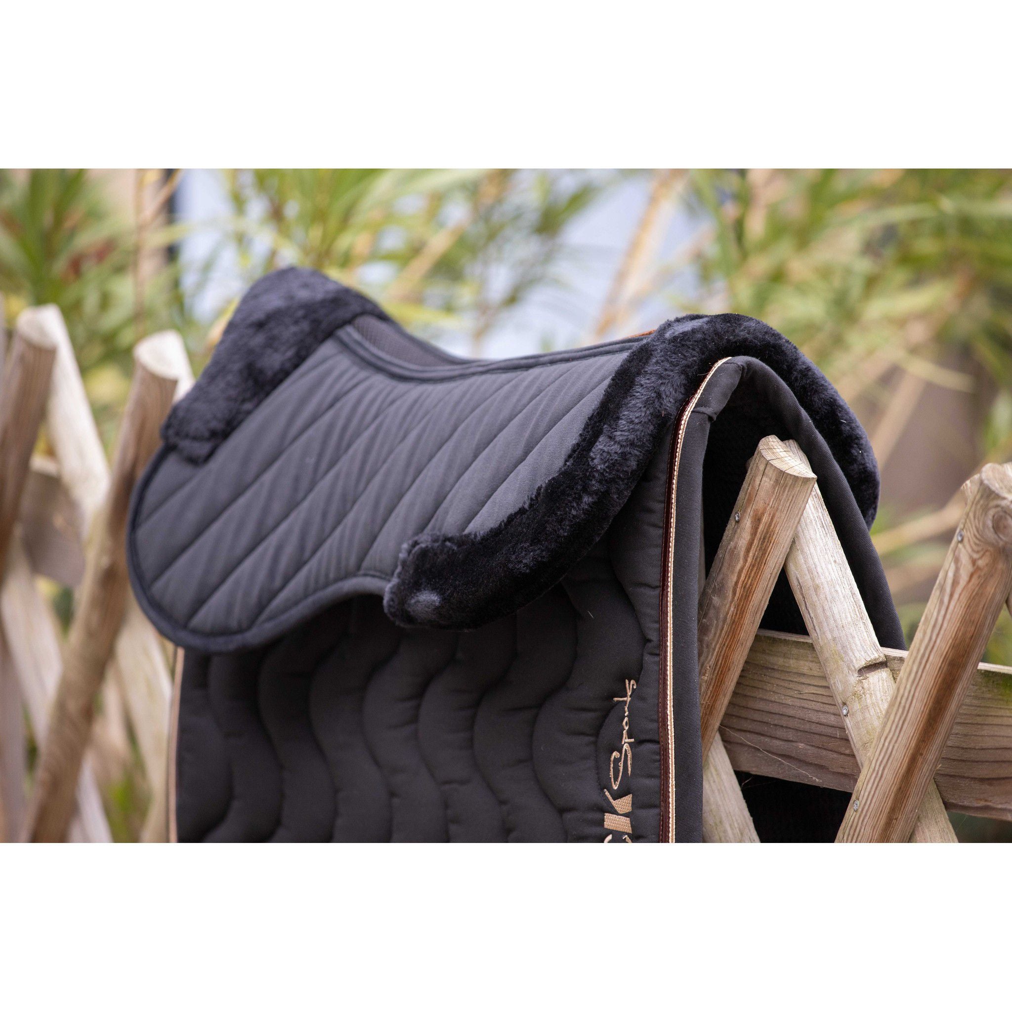 Paddock Sports Diagonal Back Pad Black 204791002