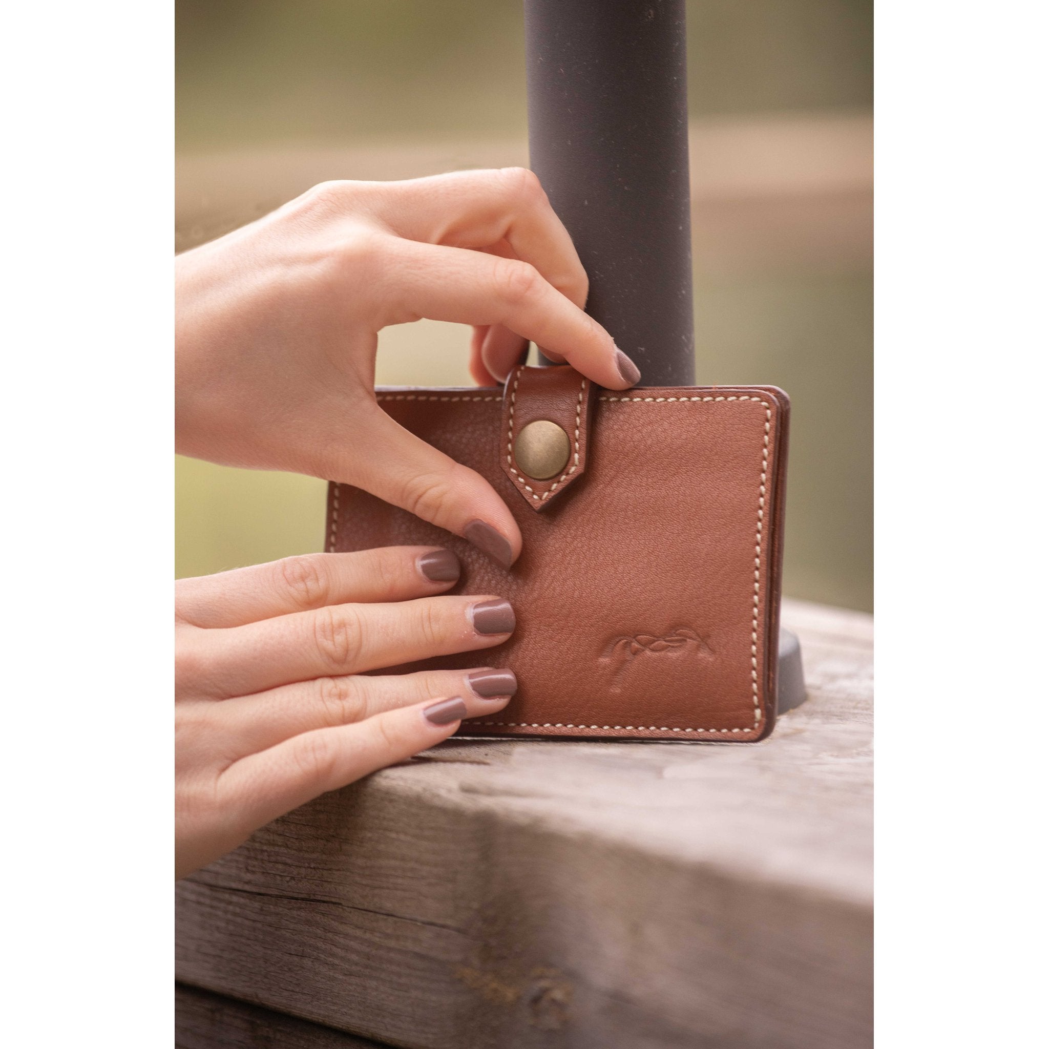 Cartoon Cognac Card Holder - 936023014_ambi_5