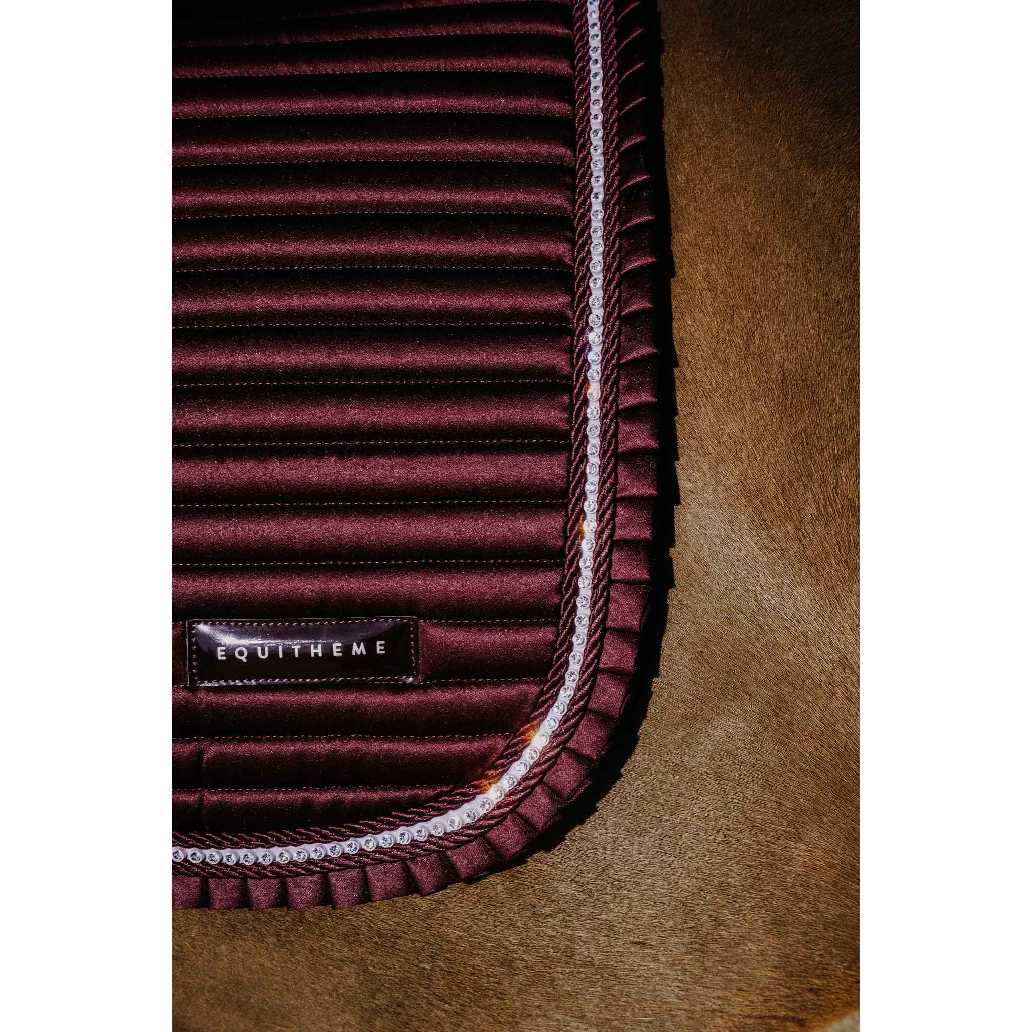 EQUITHÈME Glam Dressage Saddle Pad Burgundy - 204025033_ambi_3