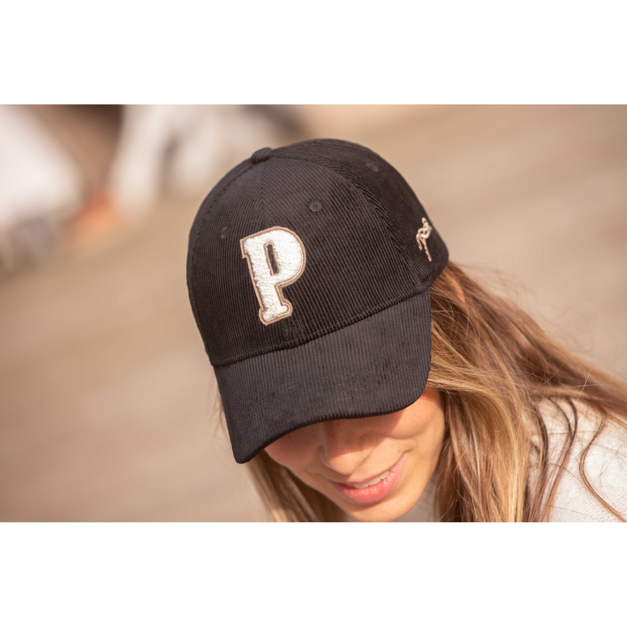 Pénélope Suzanna Cap Black - 993814002_ambi_4