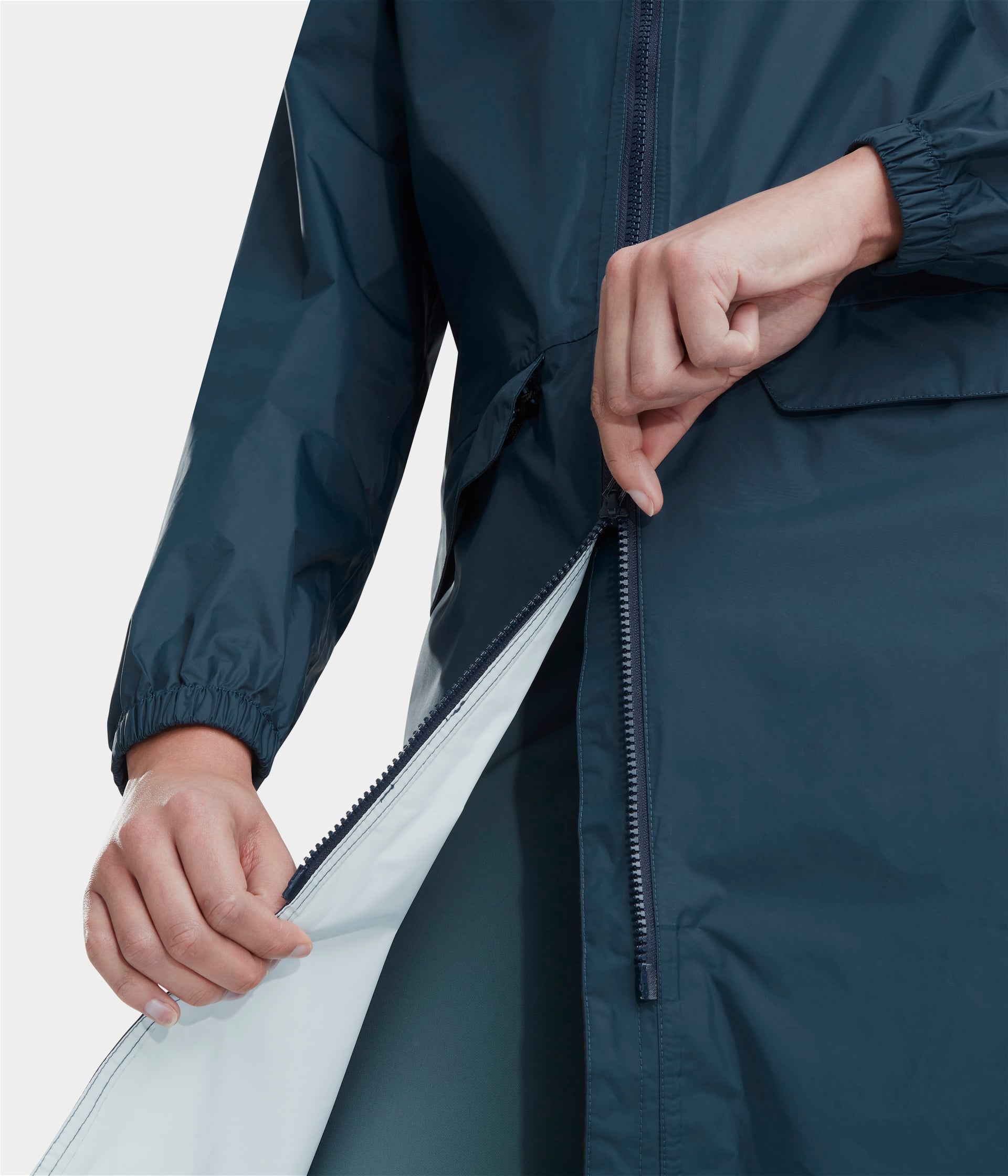 Horse Pilot Long Raintech Jacket Women - Black