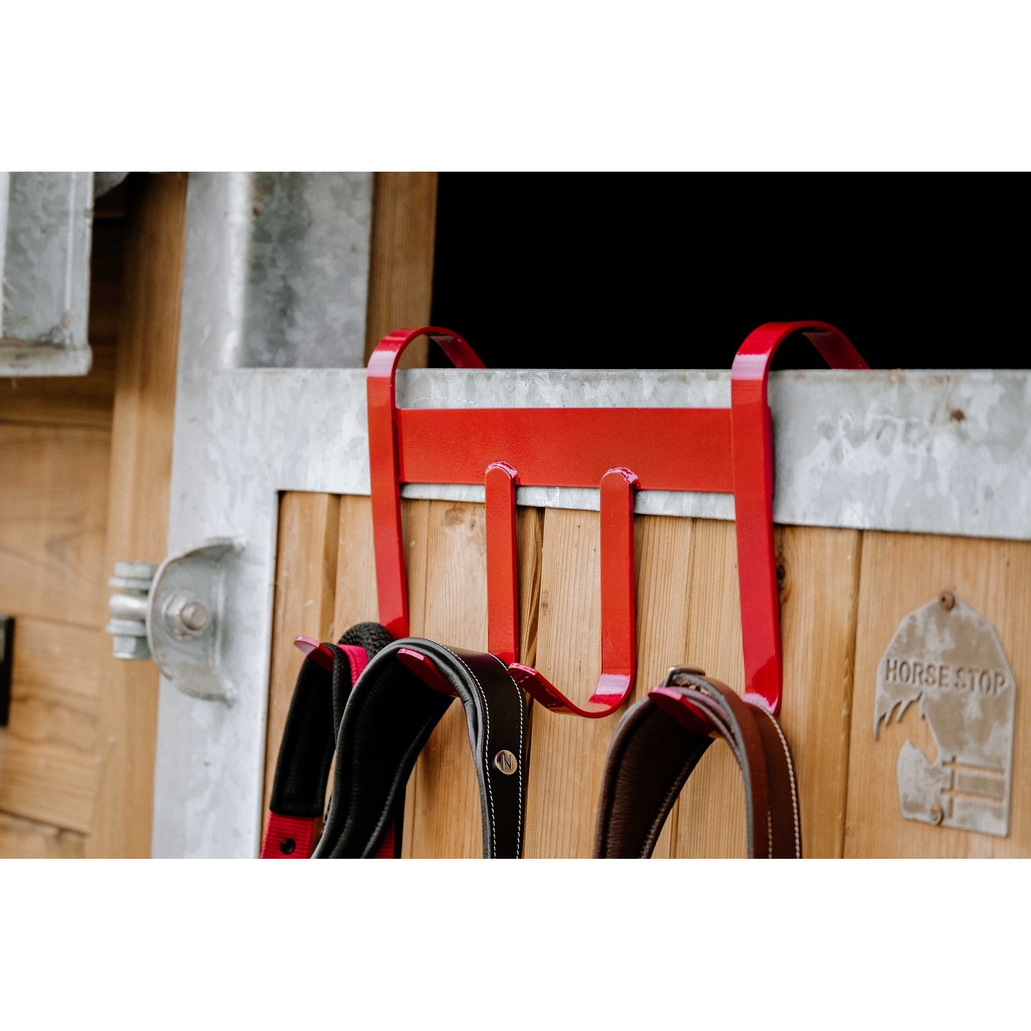 Hippo-Tonic Portable Tack hook Burgundy 704215033