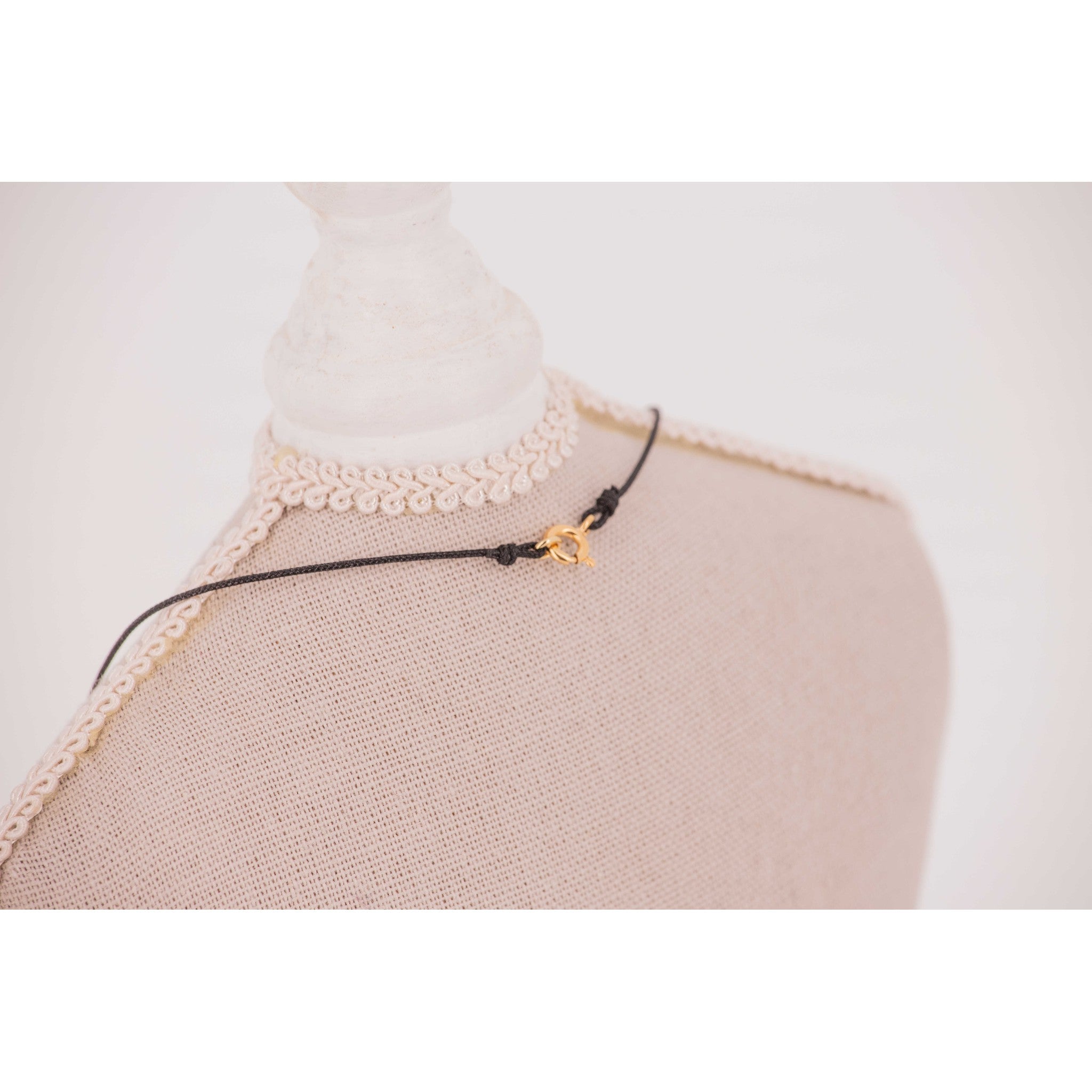 Penelope Adelya Necklace Golden - 902930010_packshot_3