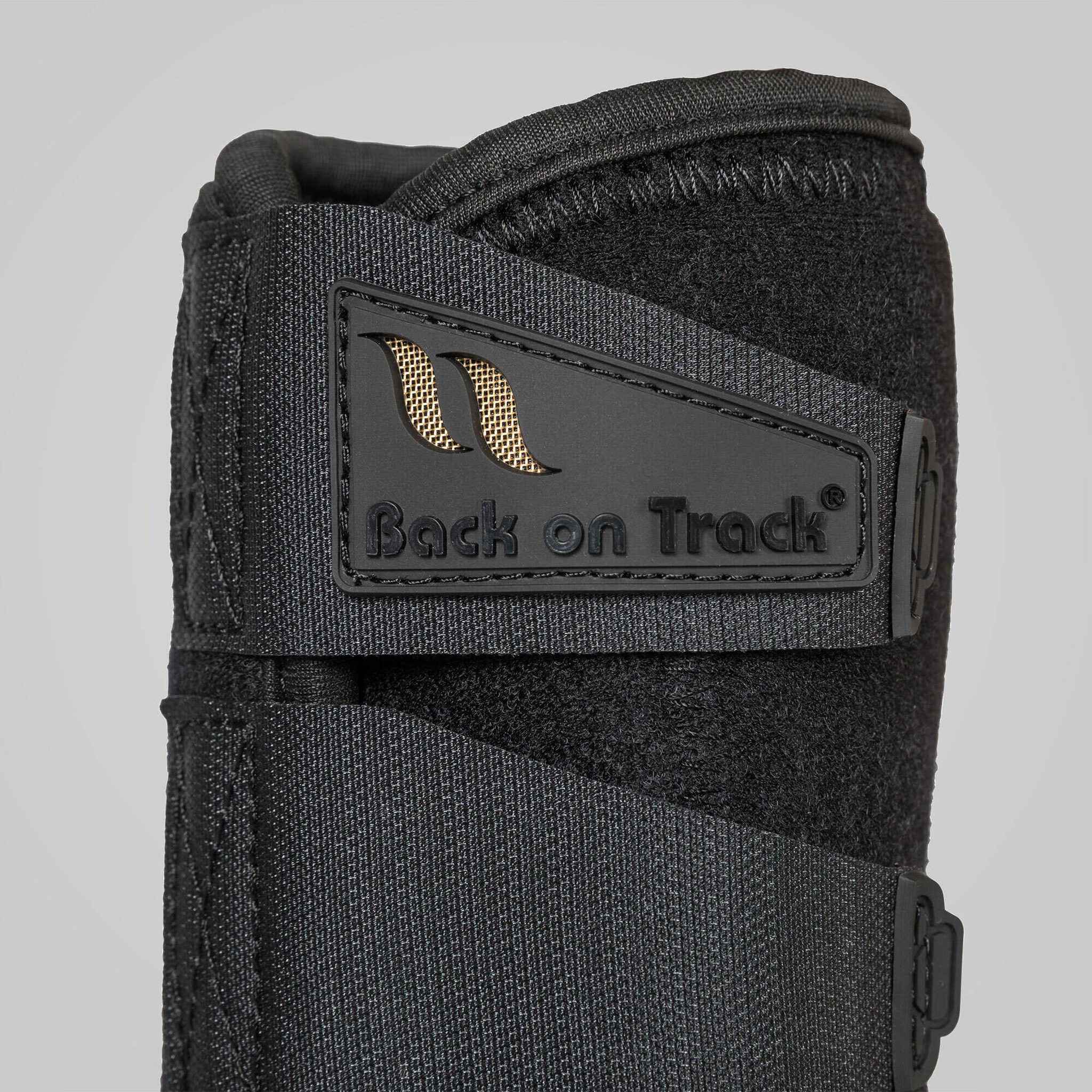 Back on Track® Airflow Closed Tendon Boots Black b20989001