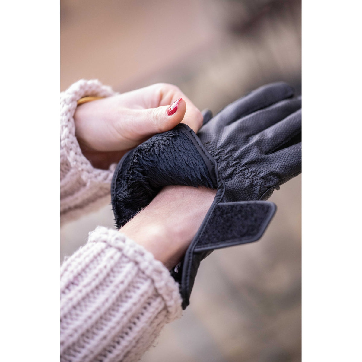 Pénélope Lyoni Riding Gloves Black - 930806265_ambi_11