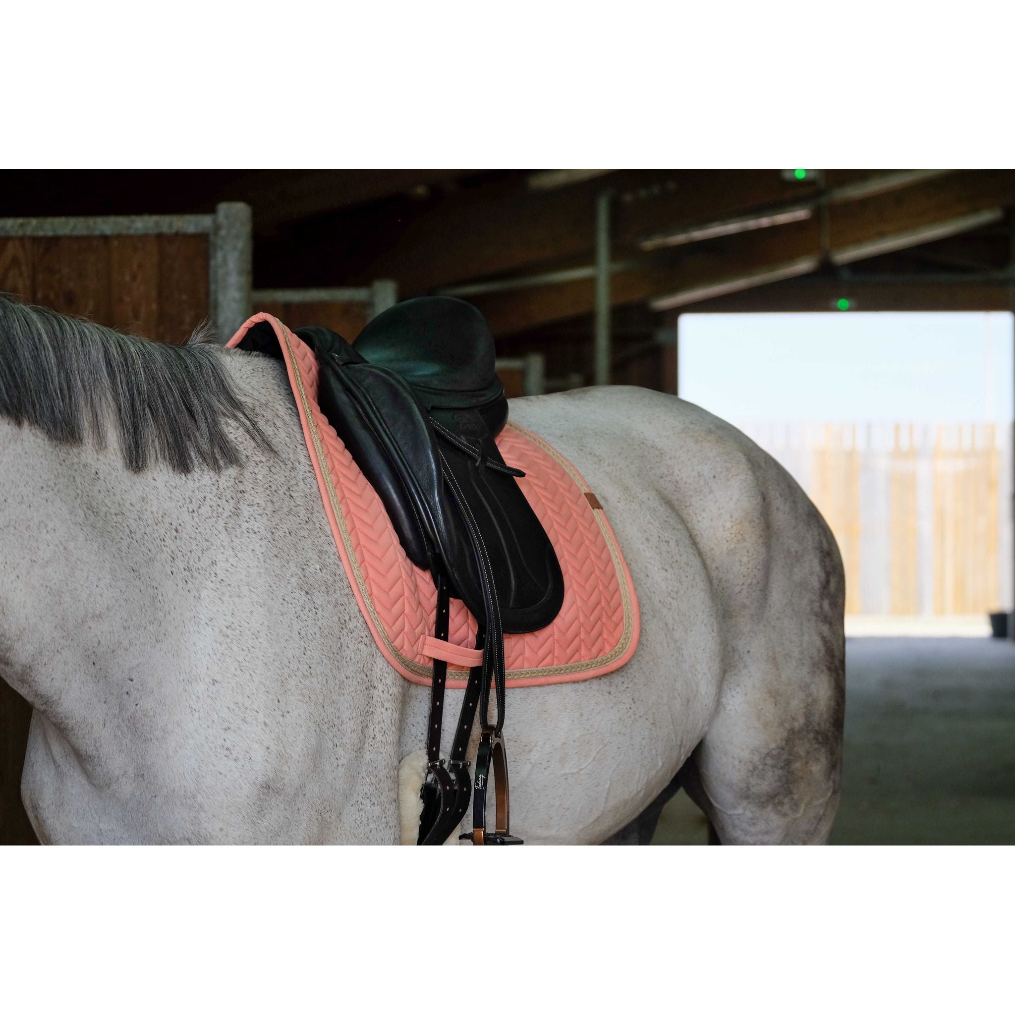 EQUITHÈME Softy Dressage Saddle Pad Salmon - 204766025_ambi_2
