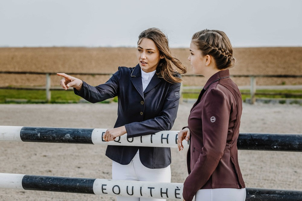 EQUITHÈME Oliva show jacket - Ladies Burgundy