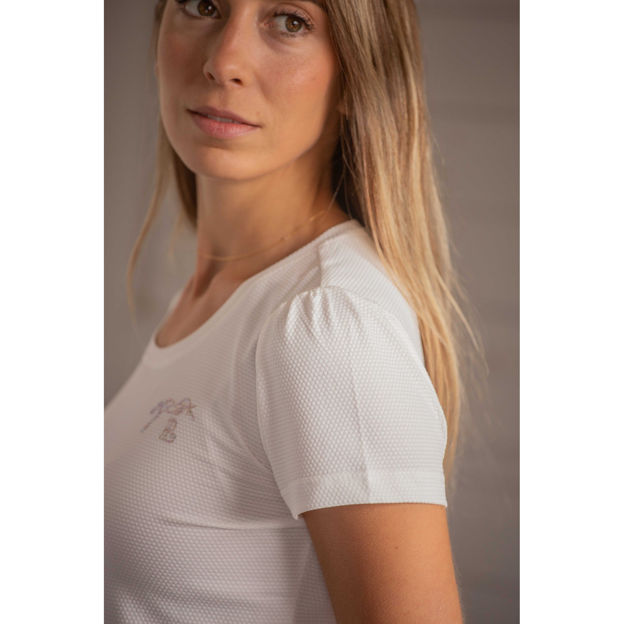 Penelope Techty Honey T-Shirt - Women's Ecru - 963425051_ambi_3