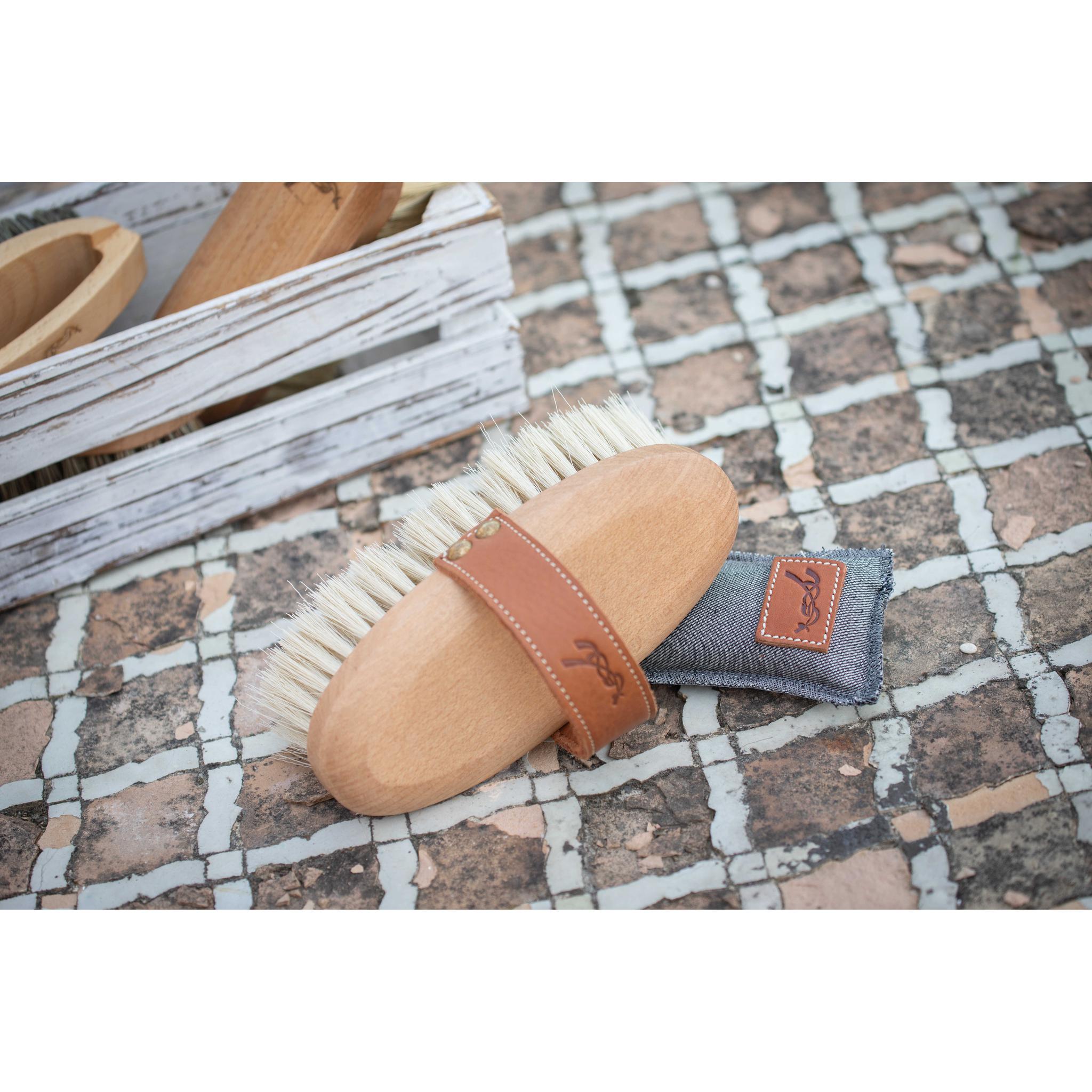 Penelope Soft Brush - Small Model Wood - 700713005_ambi_1