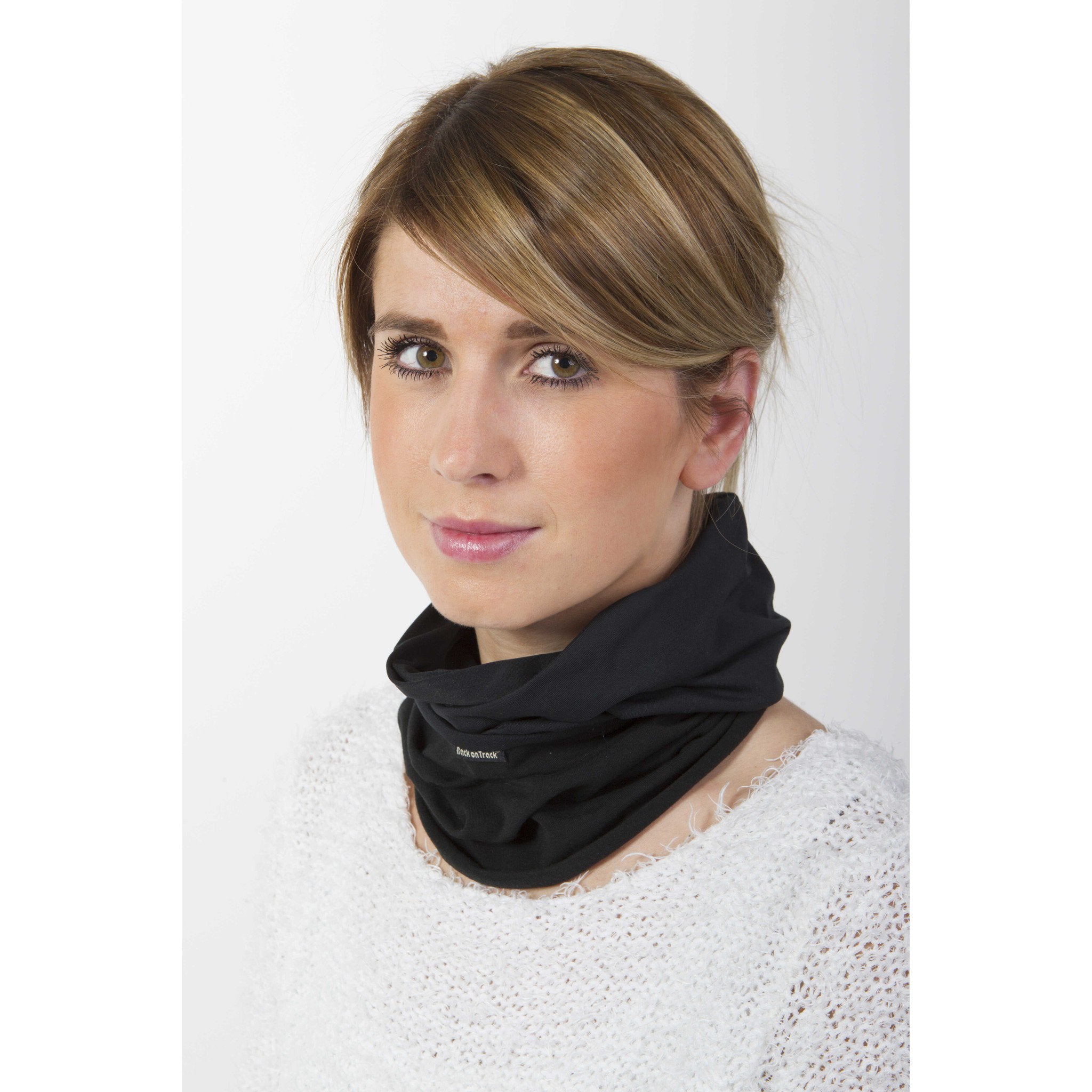 Back on Track Functional Scarf Black b18500000