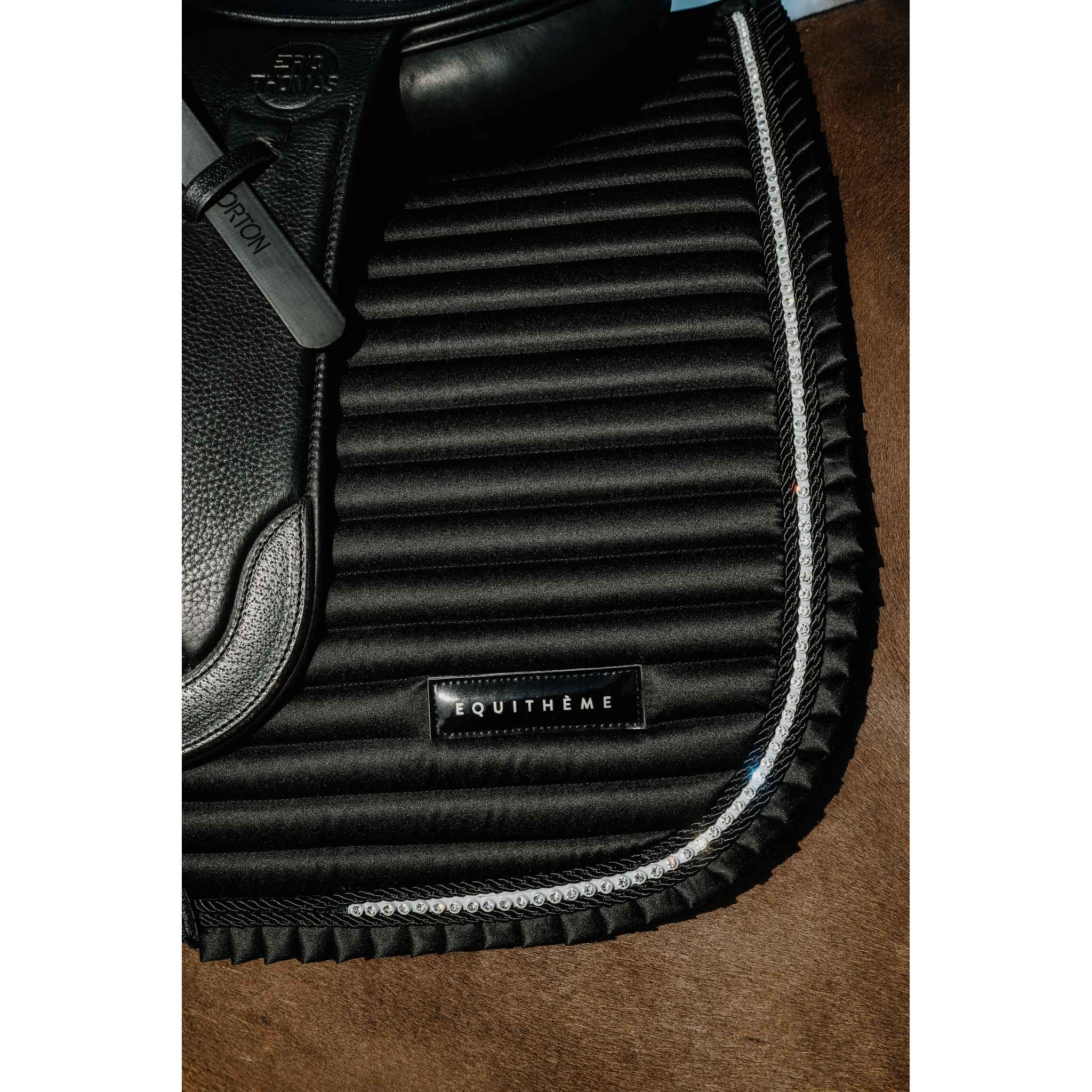 EQUITHÈME Glam Dressage Saddle Pad Black - 204025002_ambi_3