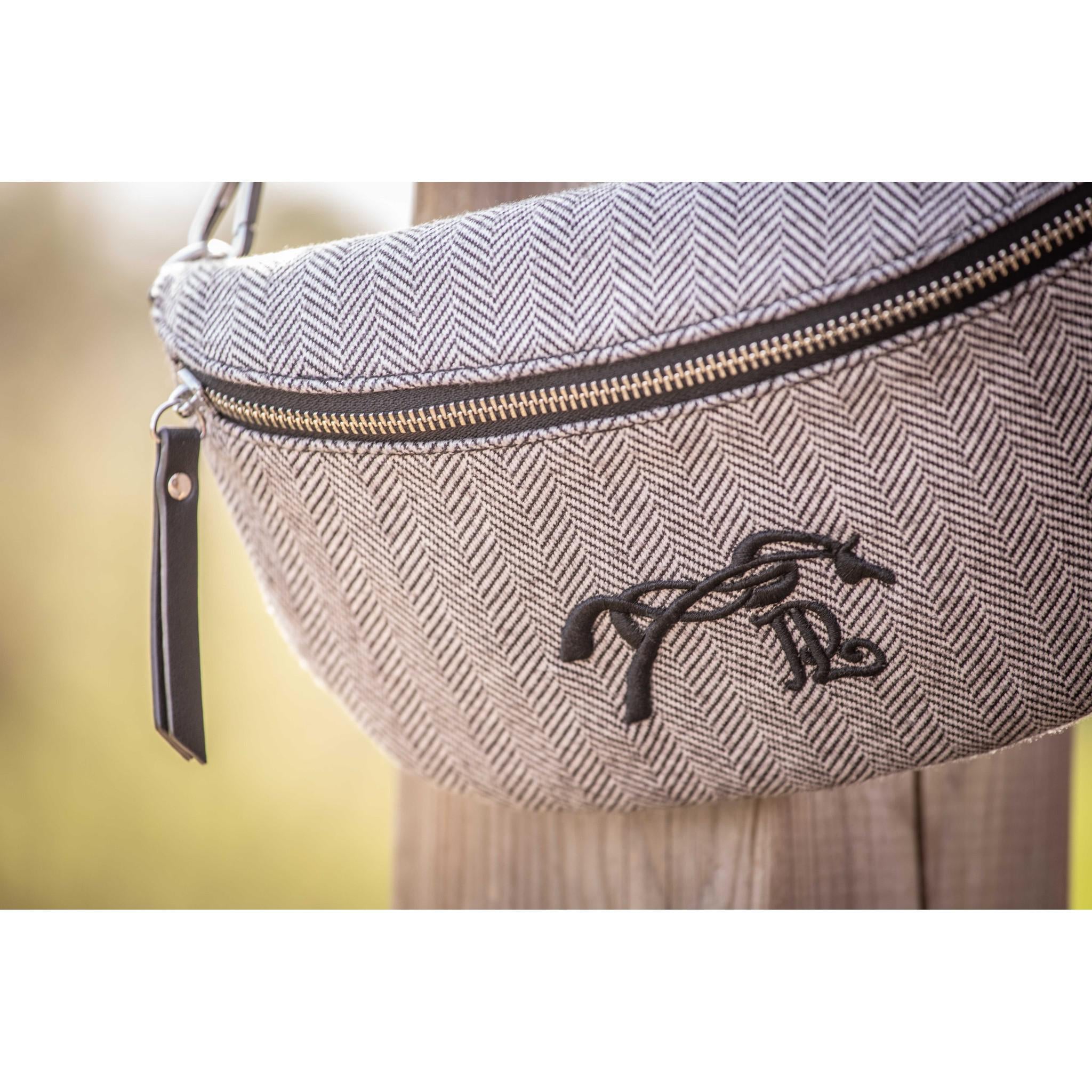 Pénélope Chevron Fanny Pack Grey 936219002