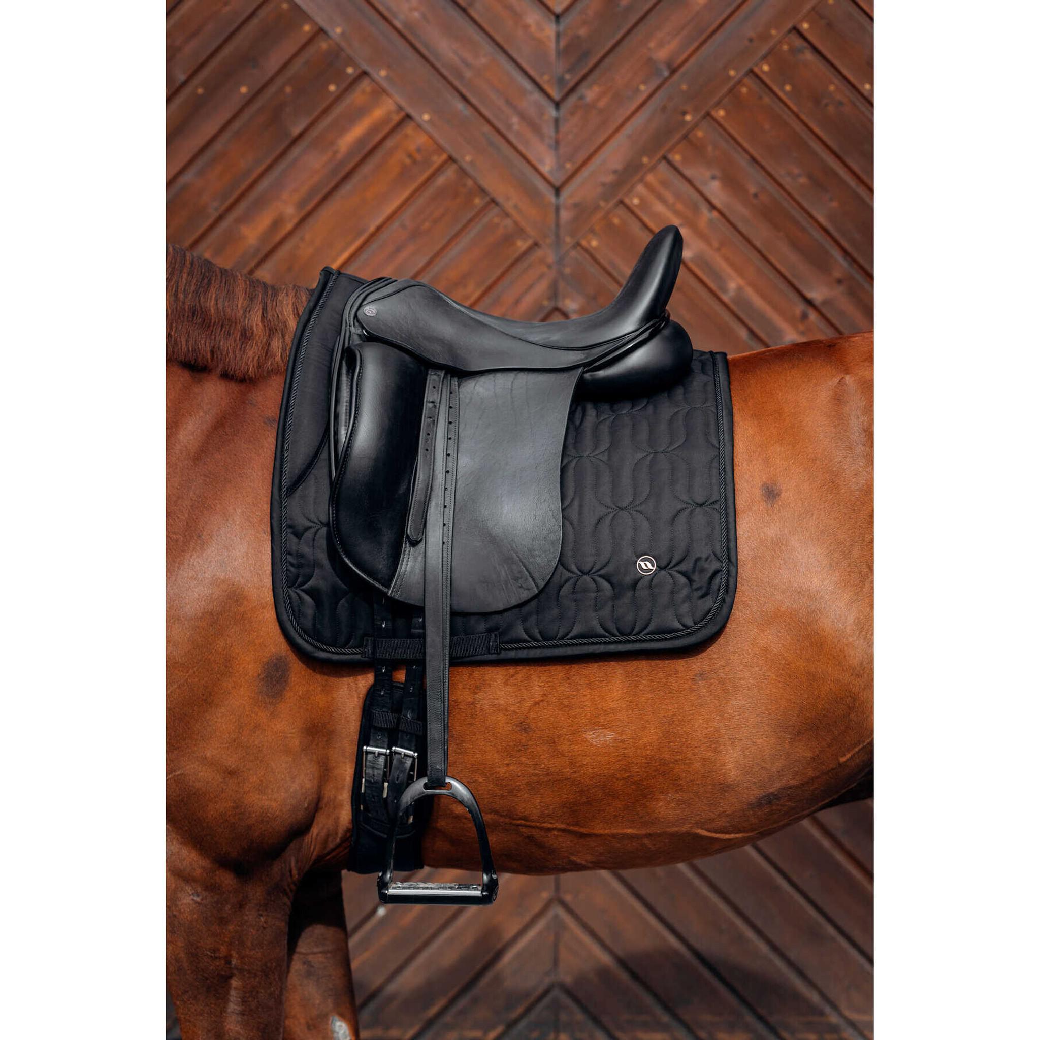 Back on Track® Deep Nights saddle pad - Dressage Black b23729003