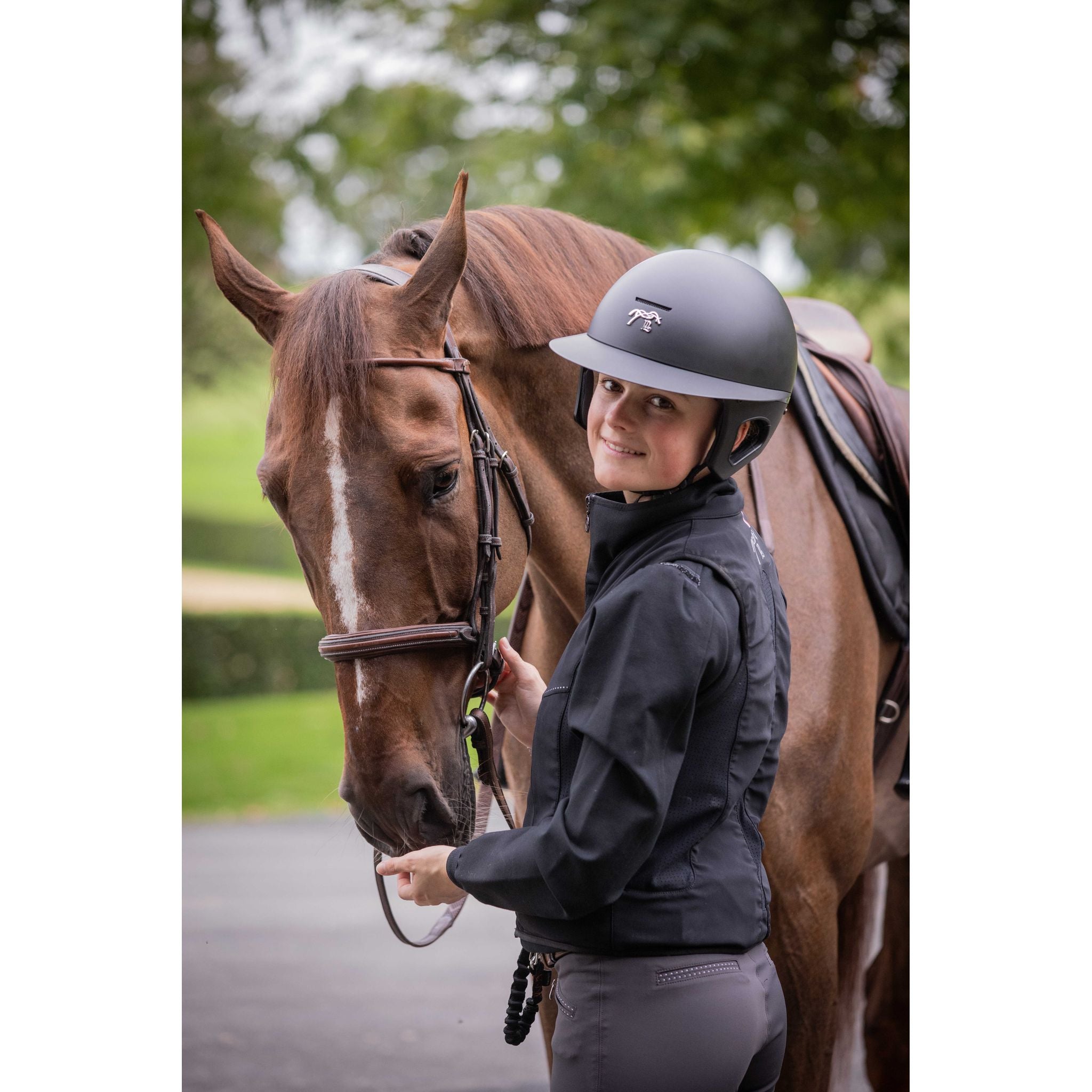 Penelope by Freejump Long Visor Riding Helmet Matte black - 990800012_ambi_6