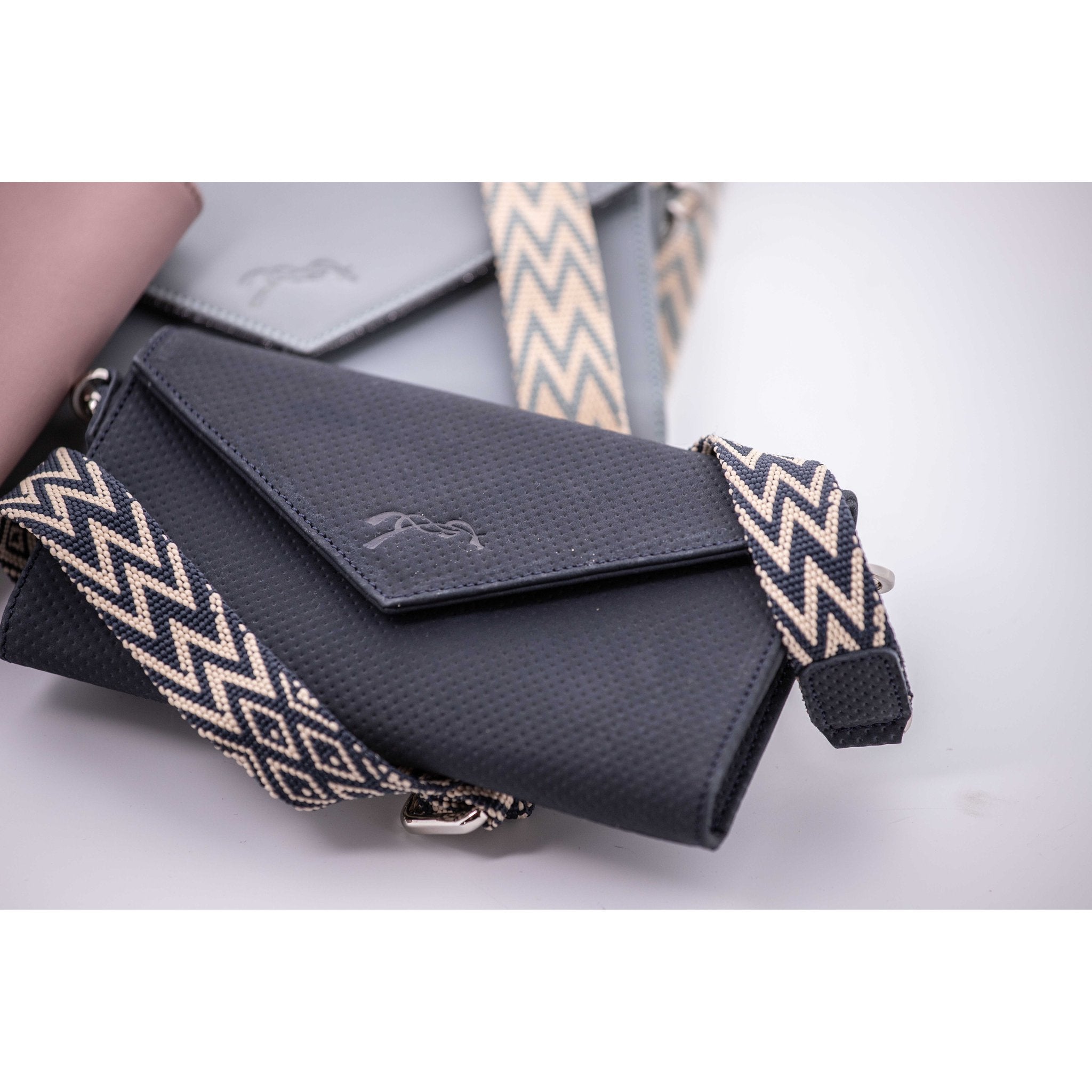 New Phone Pocket Pénélope Navy blue - 936013007_ambi_10