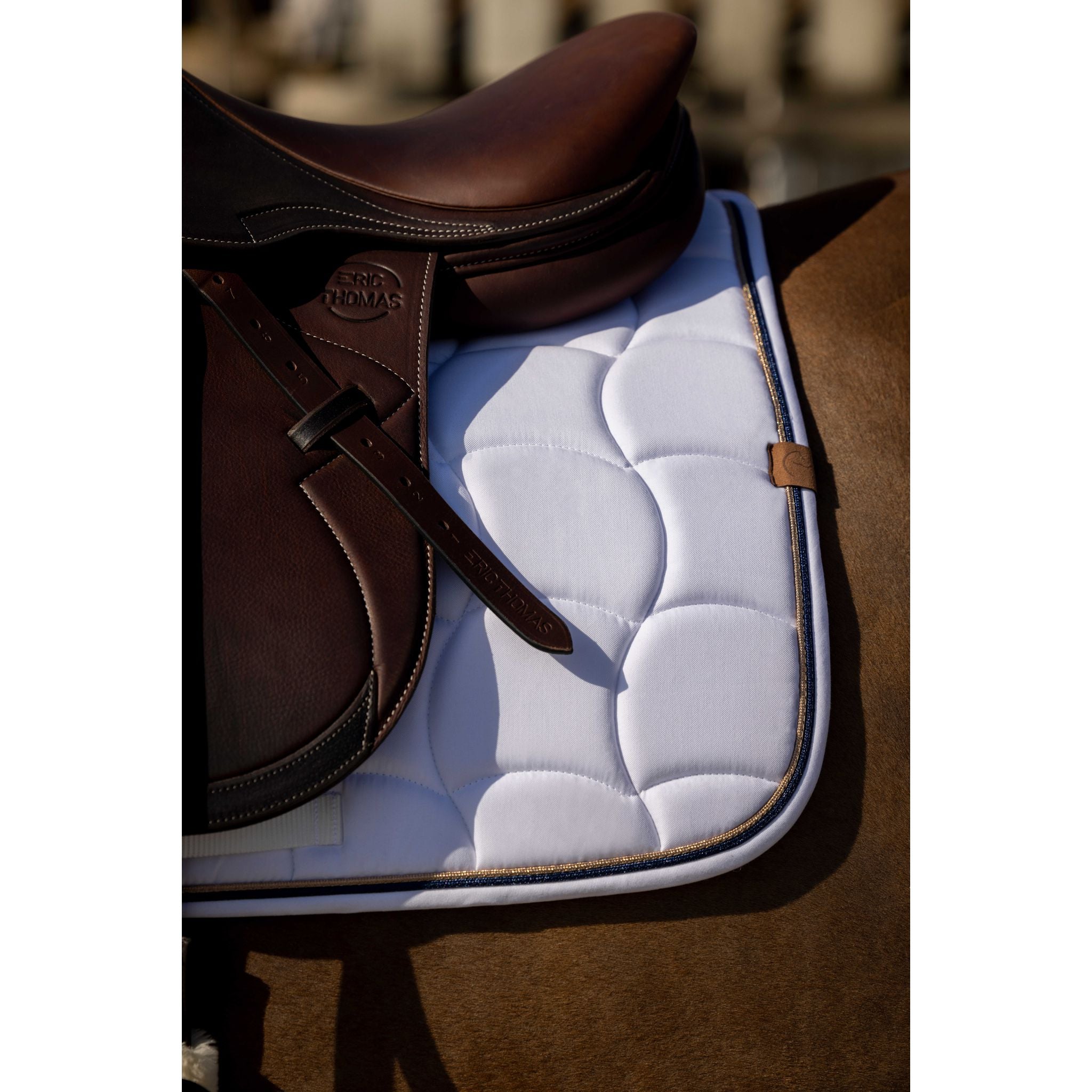 EQUITHÈME Shiny All-Purpose Saddle Pad White - 204762001_ambi_2