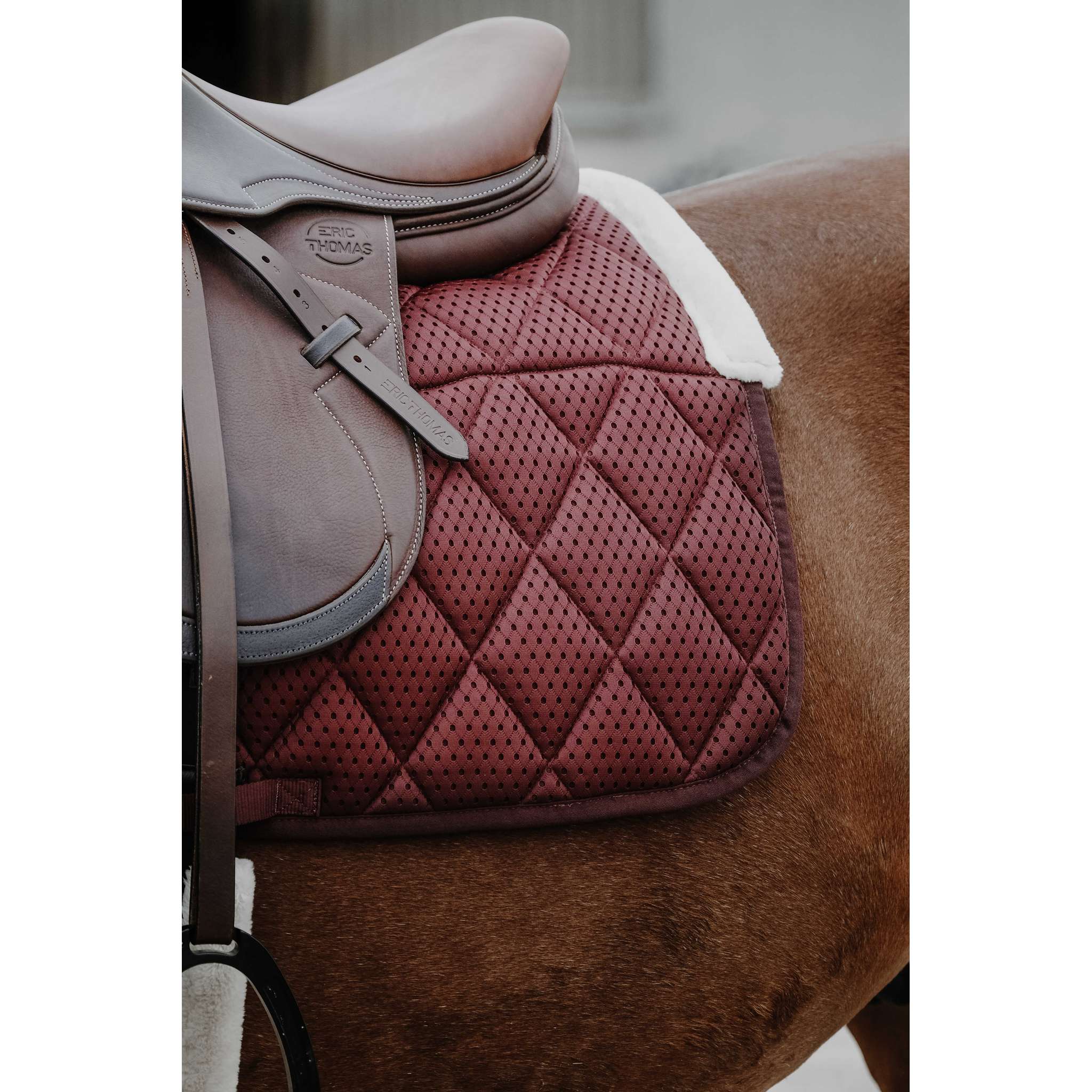 EQUITHÈME Pro Air All-Purpose Saddle Pad Burgundy - 204922033_ambi_2
