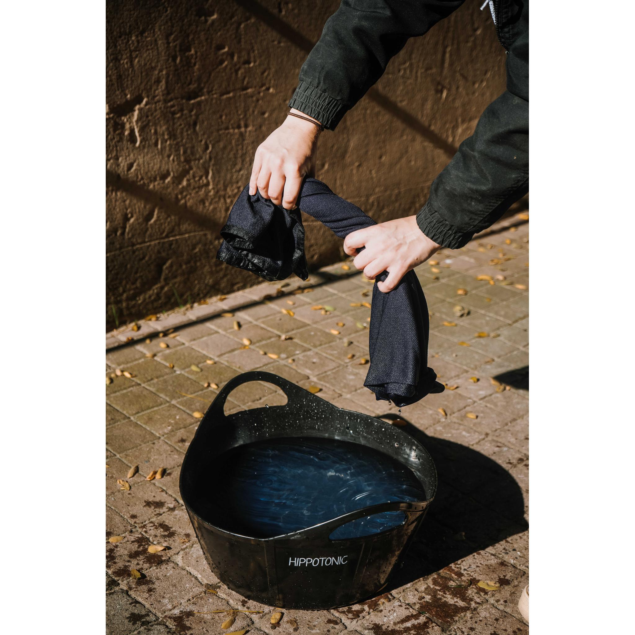 EQUITHÈME Cool&dry Fresh Towel Navy blue - 700990007_ambi_2