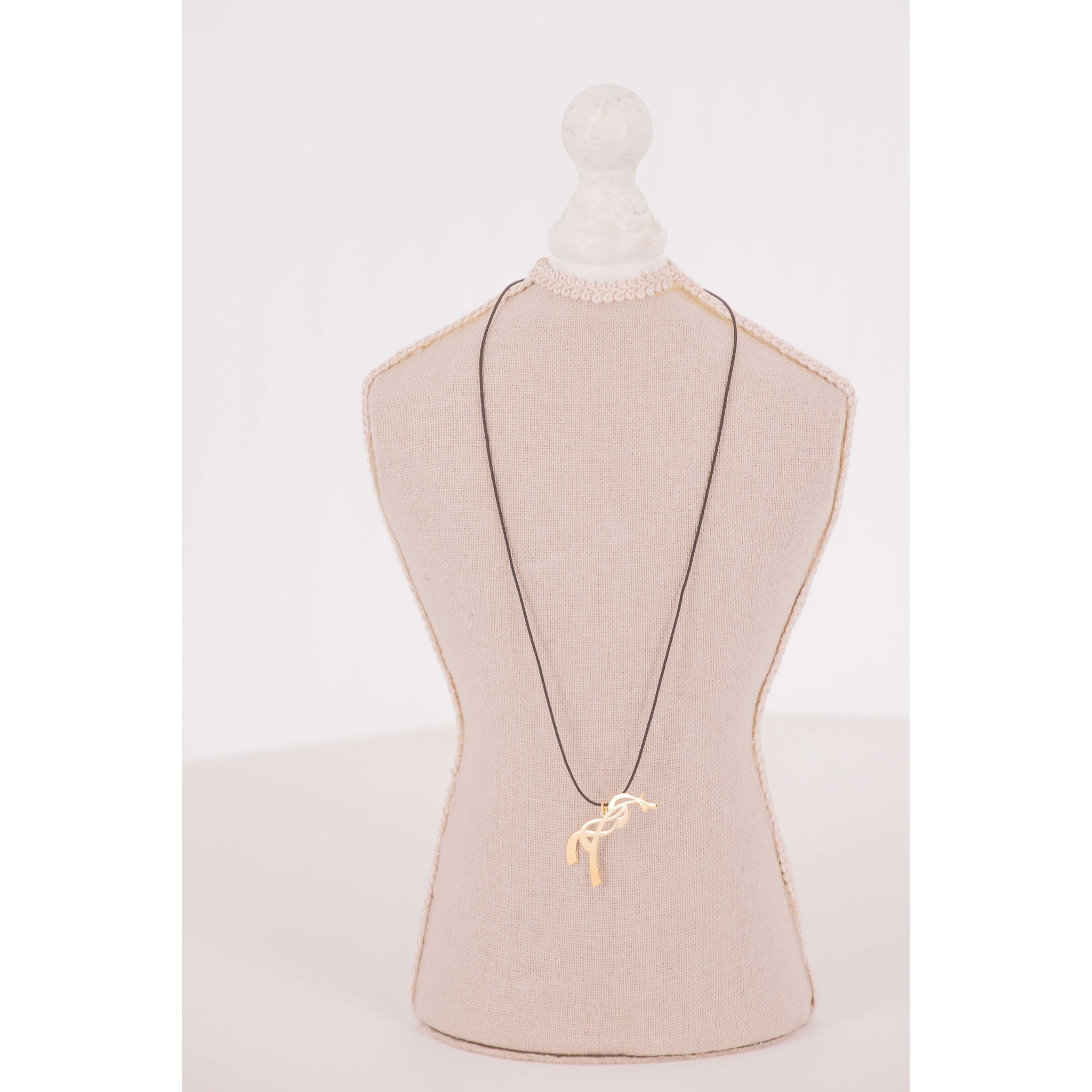 Penelope Large Equestrian Necklace Golden - 902929010_packshot_1