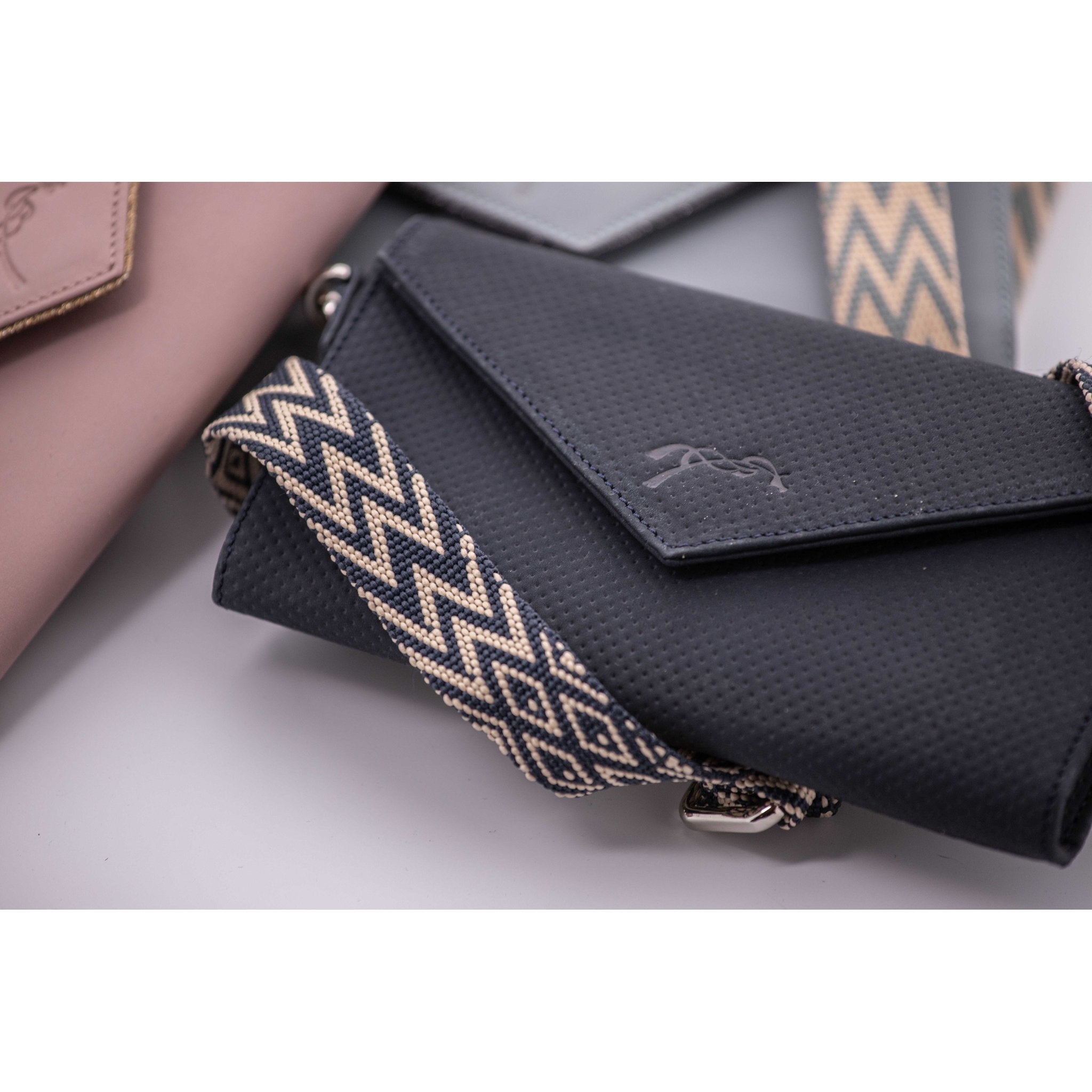 New Phone Pocket Pénélope Navy blue - 936013007_ambi_11