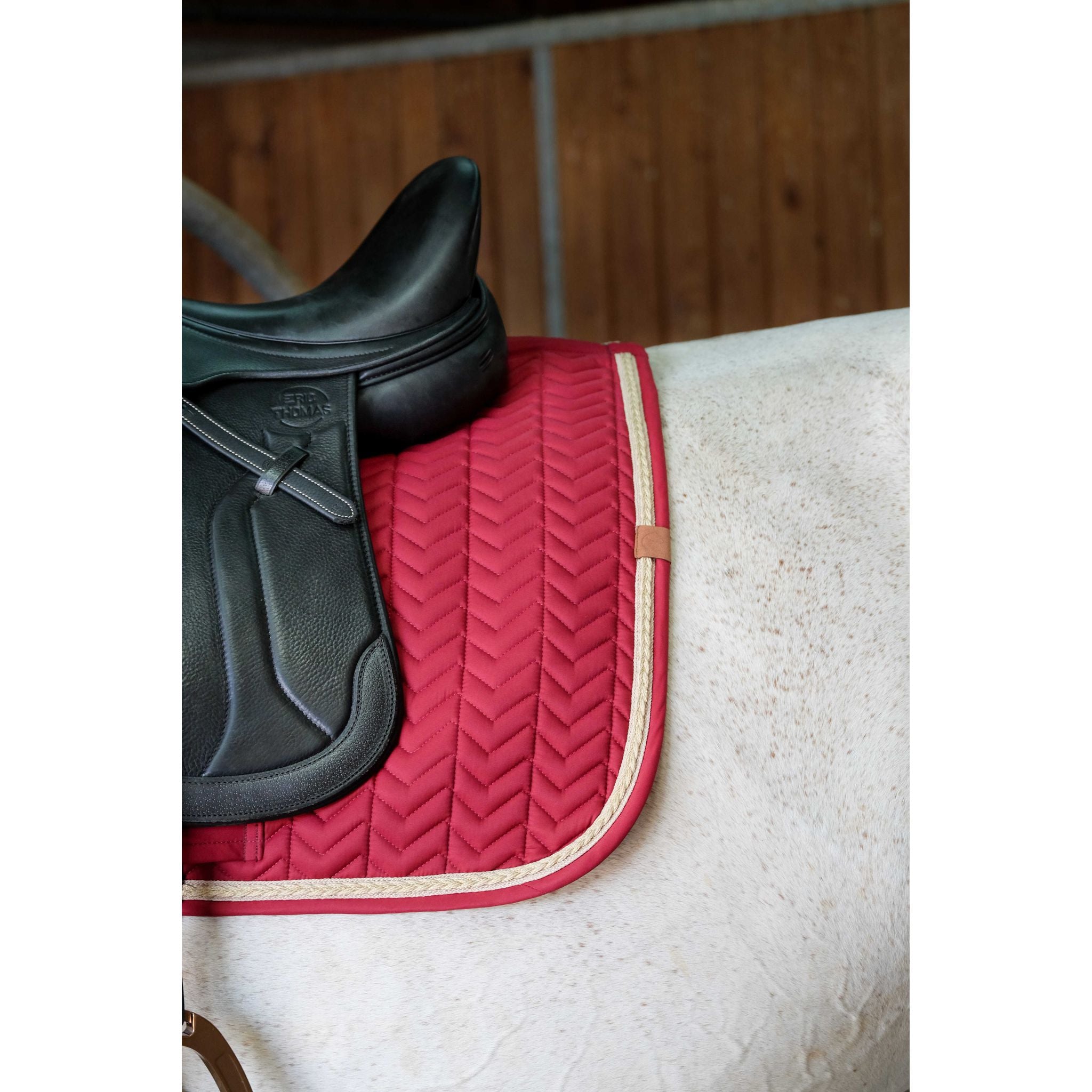 EQUITHÈME Softy Dressage Saddle Pad Burgundy - 204766033_ambi_3