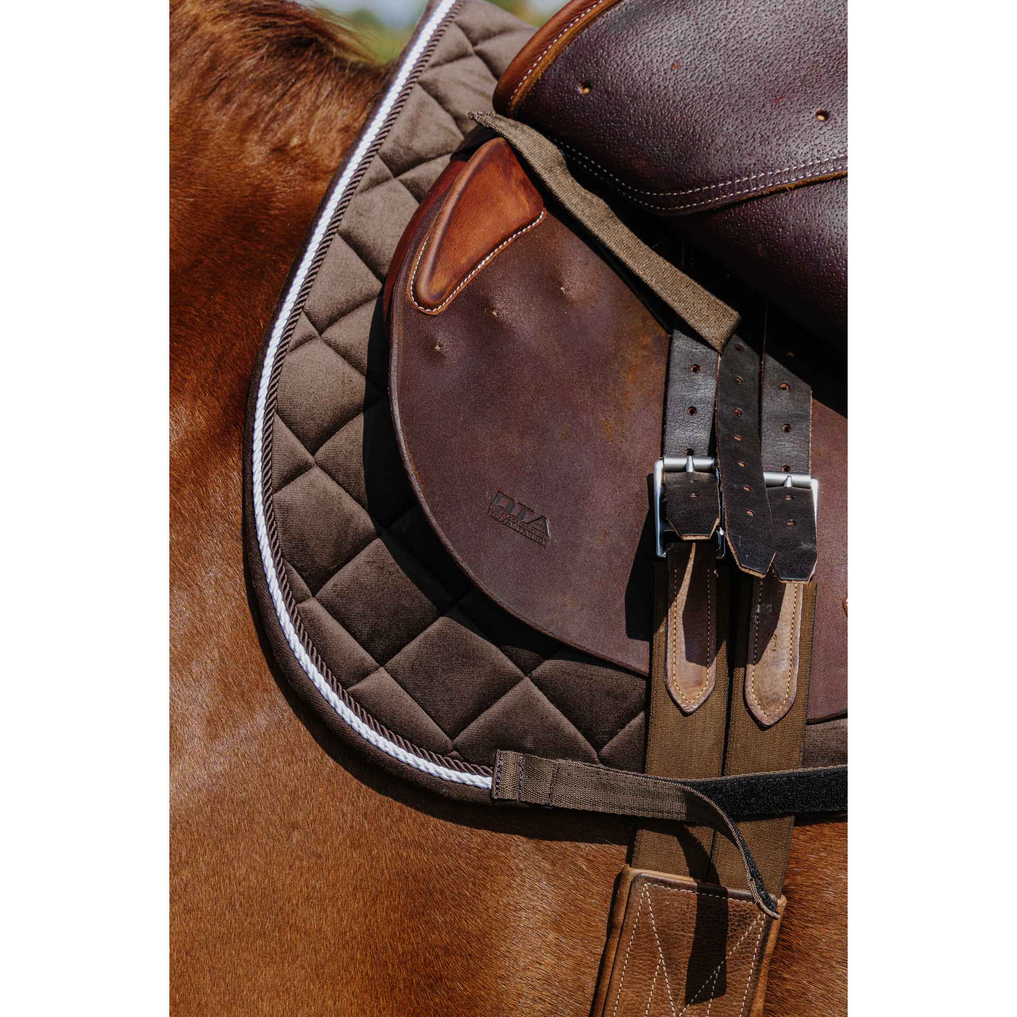 Riding World Velours saddle pad - All purpose chestnut brown 204059004