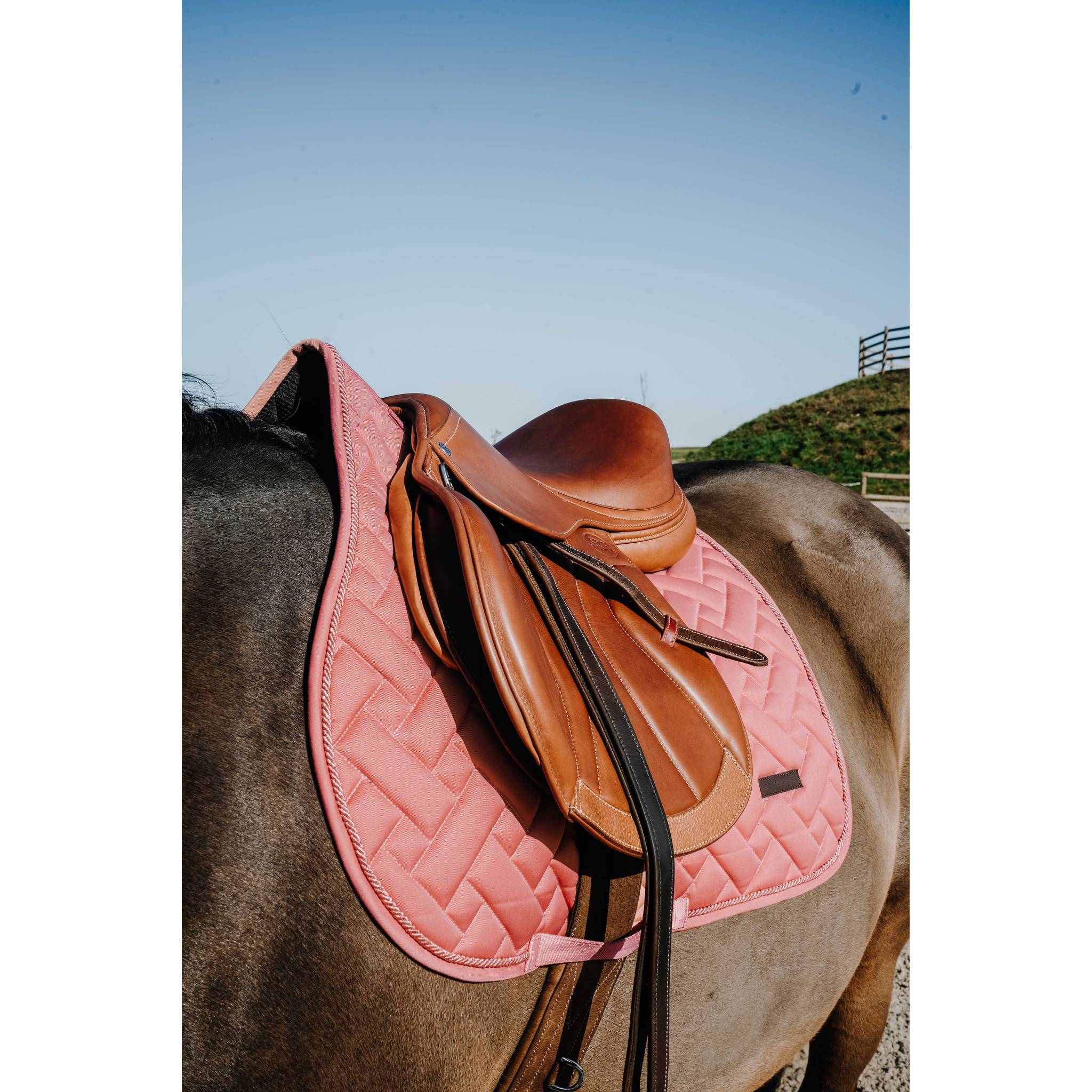 EQUITHÈME Starlet All-Purpose Saddle Pad Peach - 204027025_ambi_2