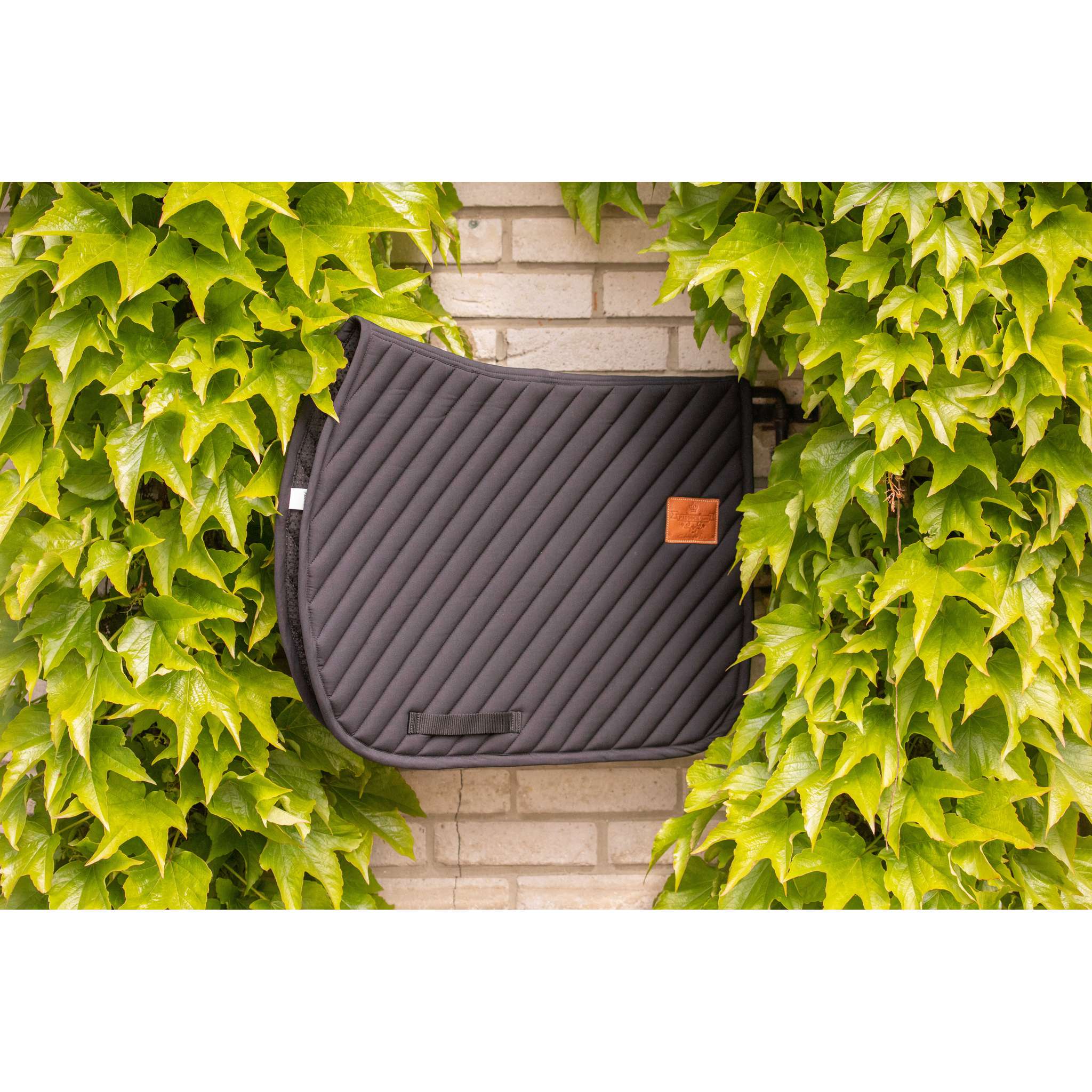 Paddock Sports Diagonal All-Purpose Saddle Pad Black - 204777002_ambi_1