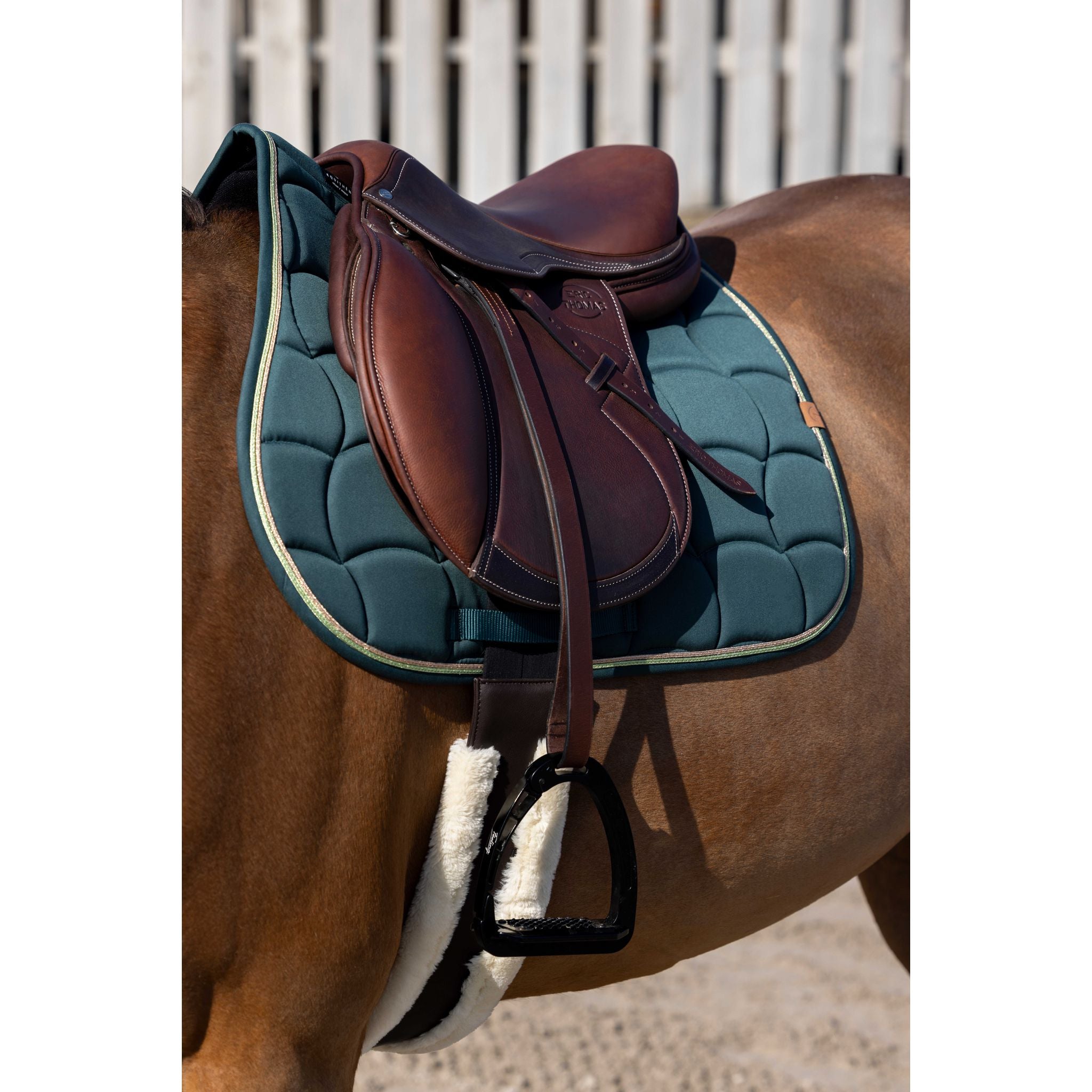 EQUITHÈME Shiny All-Purpose Saddle Pad Green - 204762009_ambi_1
