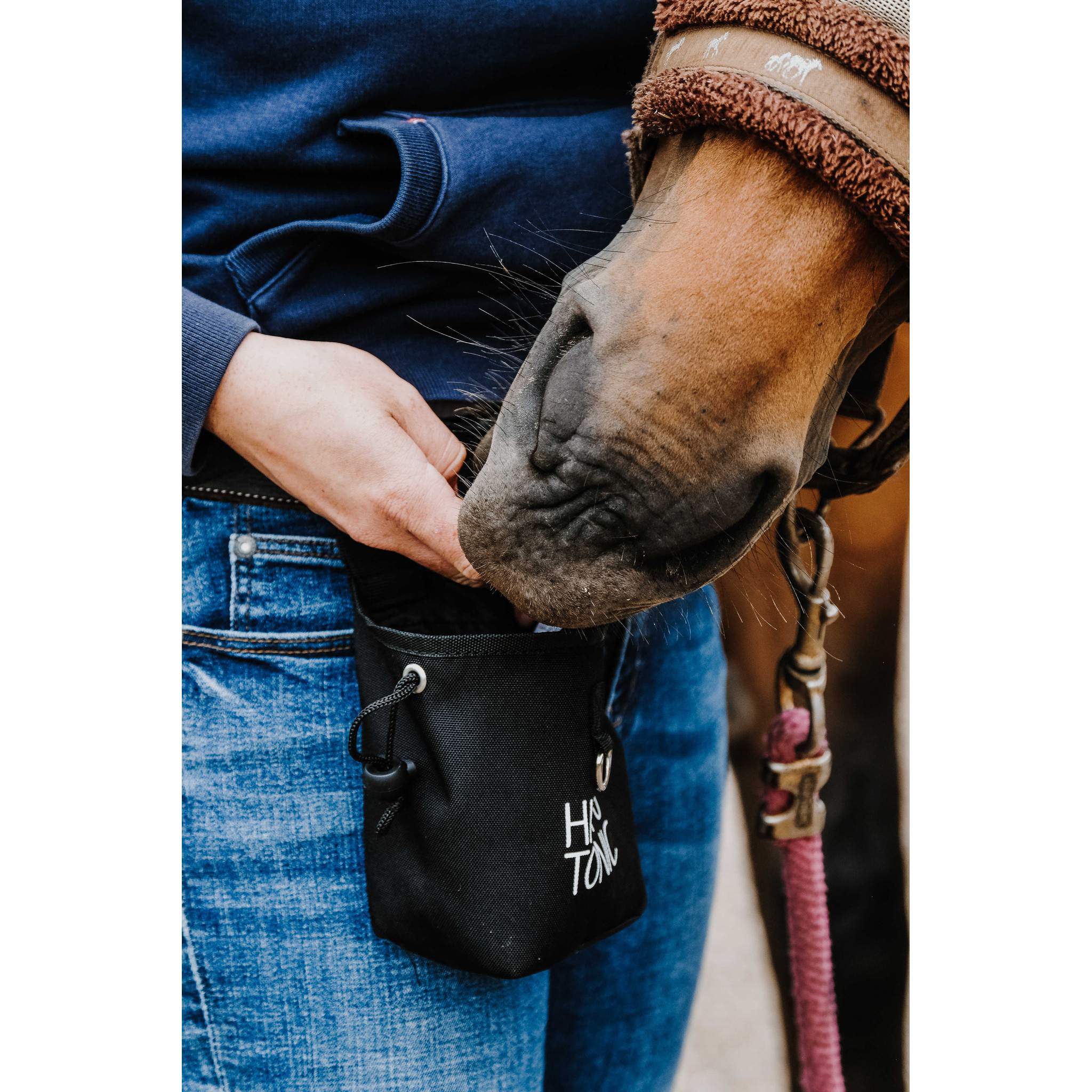 Hippo-Tonic Treat Pouch small model Black 705000002