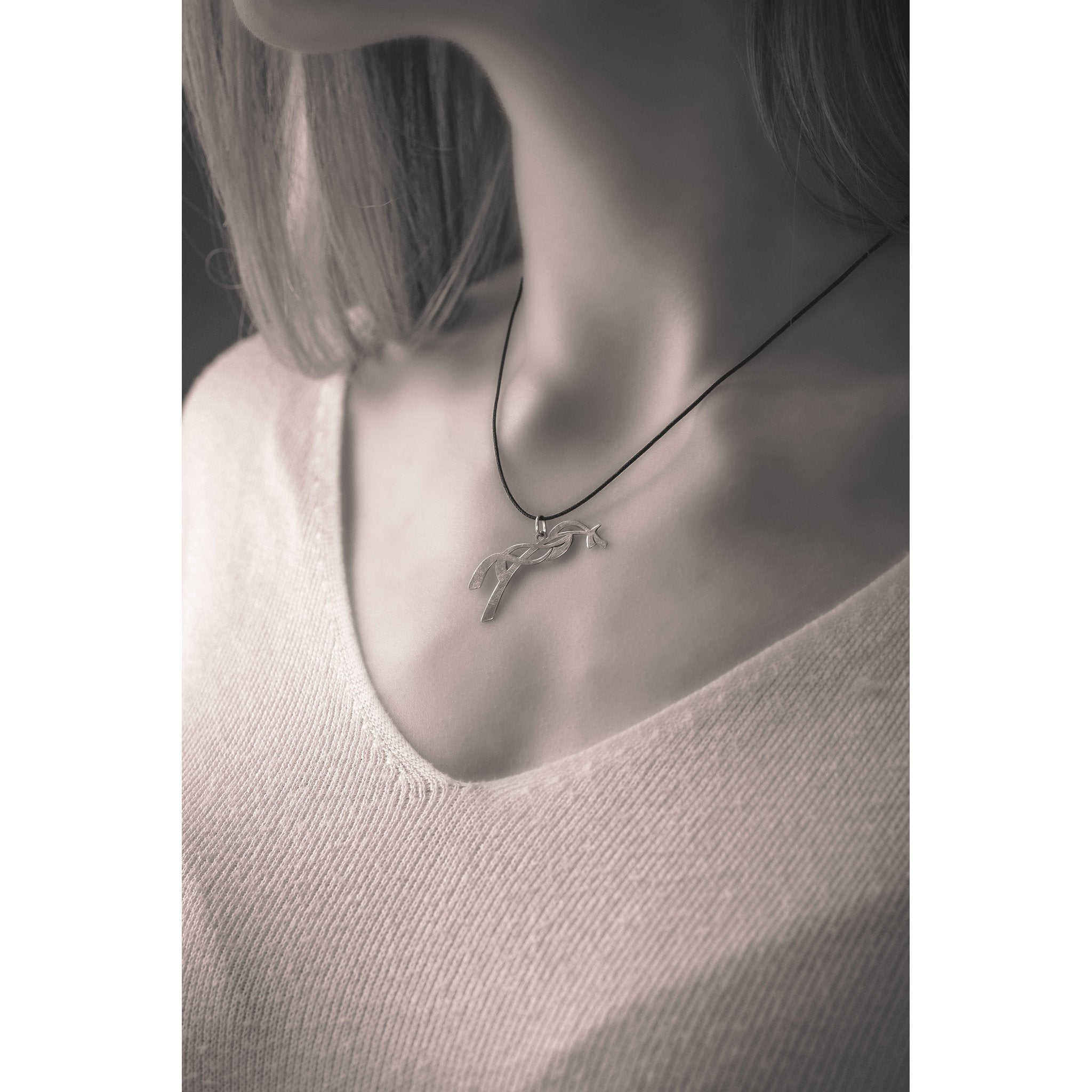 Penelope Equestrian Necklace Silvery - 902912001_ambi_2