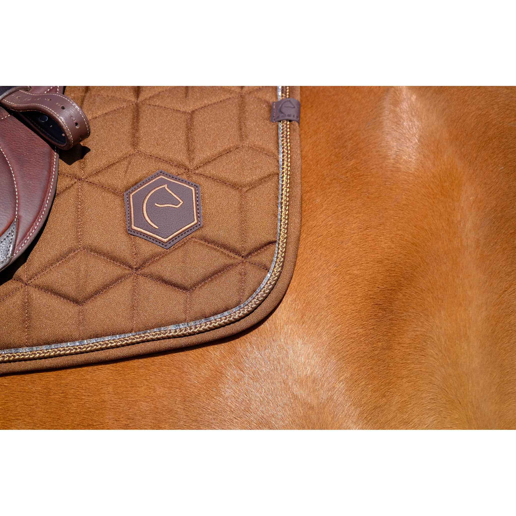 EQUITHÈME Hexalight saddle pad - All purpose chestnut brown 204004004