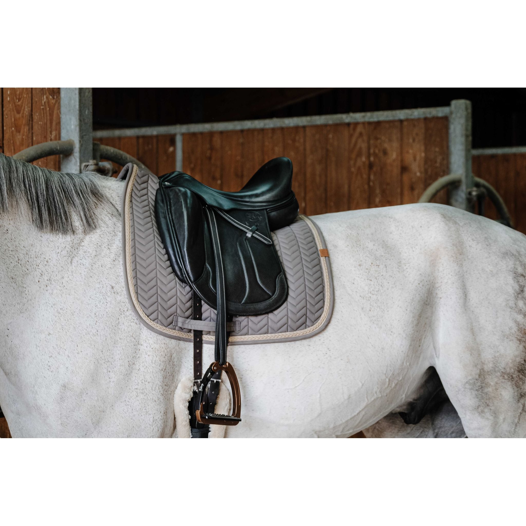 EQUITHÈME Softy Dressage Saddle Pad Dark grey - 204766011_ambi_1