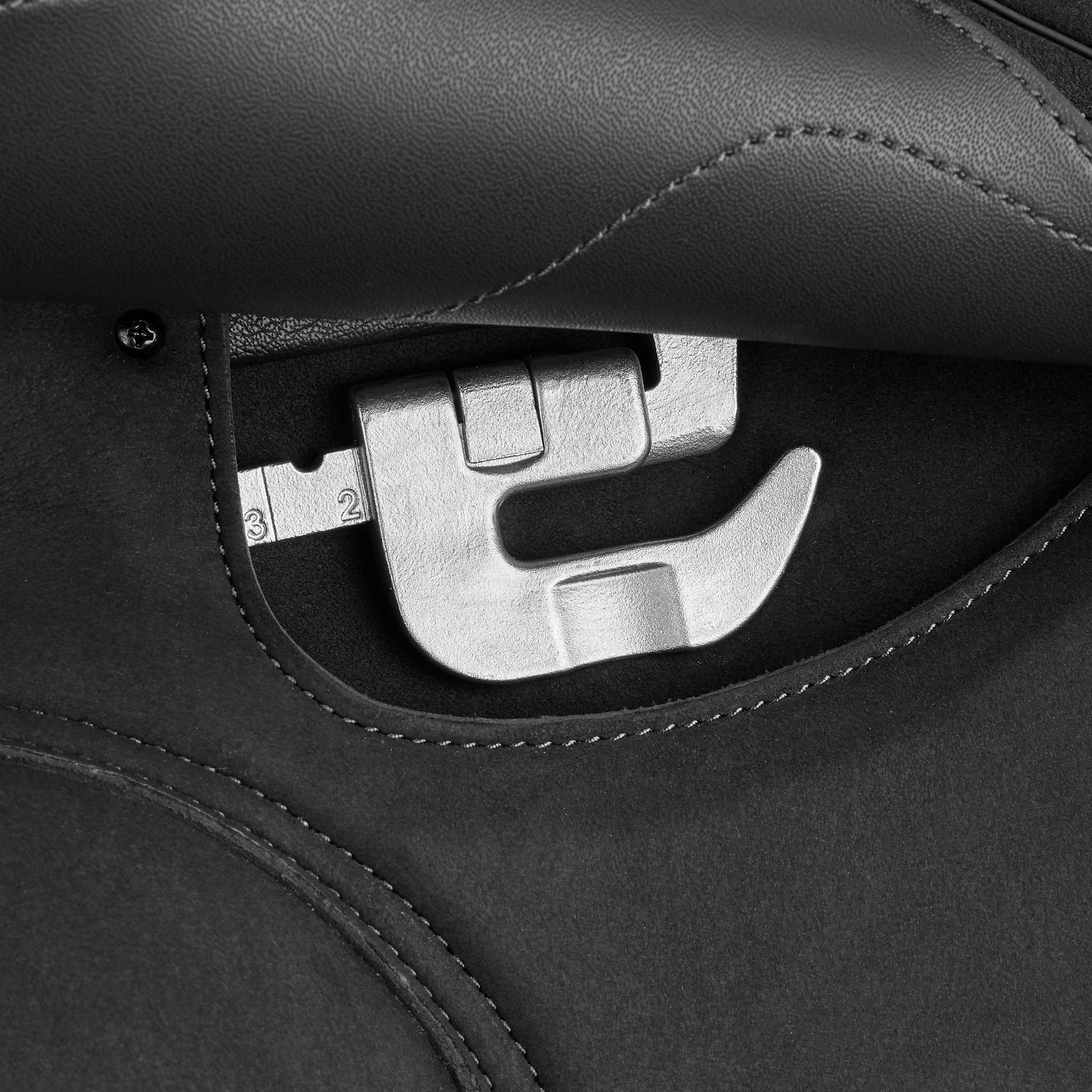 WINTEC Isabell Icon Cair® Hart Dressage Saddle Black - 118338043_zoom_4