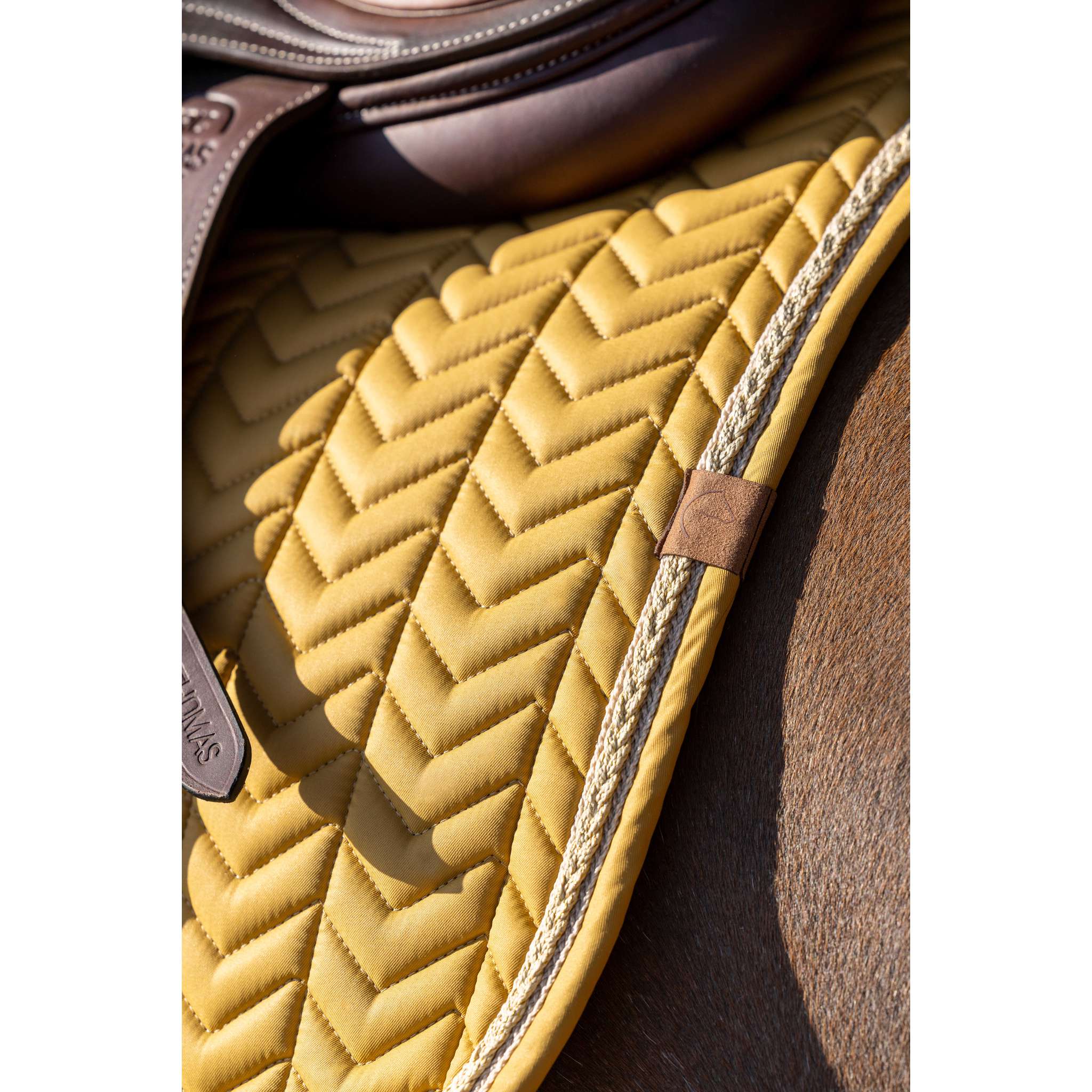 EQUITHÈME Softy All-Purpose Saddle Pad Yellow - 204763026_ambi_2