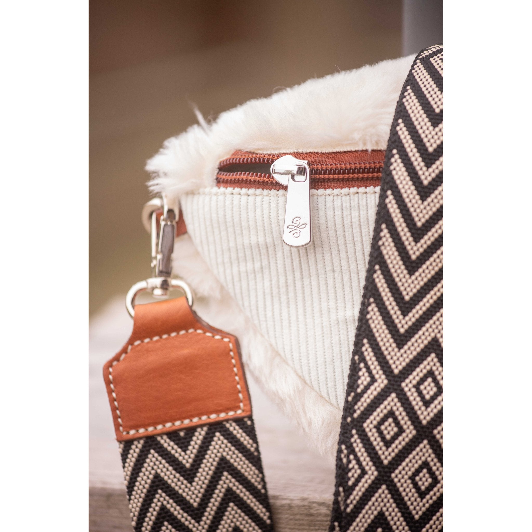 Penelope Aliz Fanny Pack White - 936232005_ambi_5