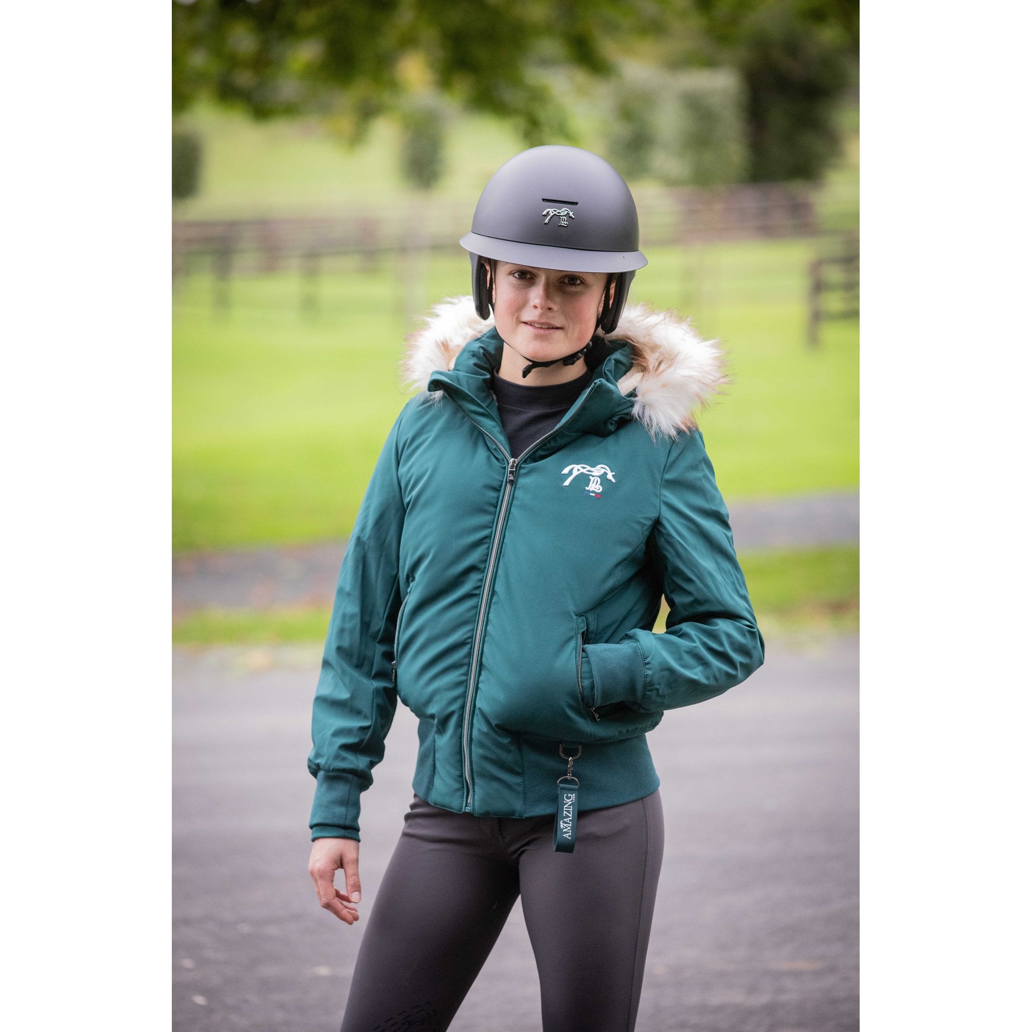 Penelope by Freejump Long Visor Riding Helmet Matte black - 990800012_ambi_10