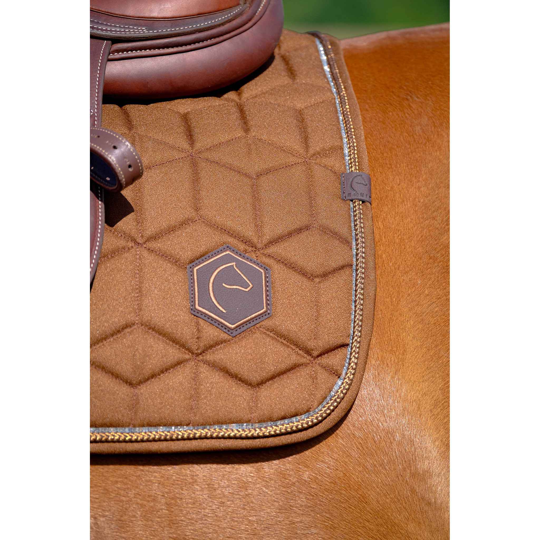 EQUITHÈME Hexalight saddle pad - All purpose chestnut brown 204004004