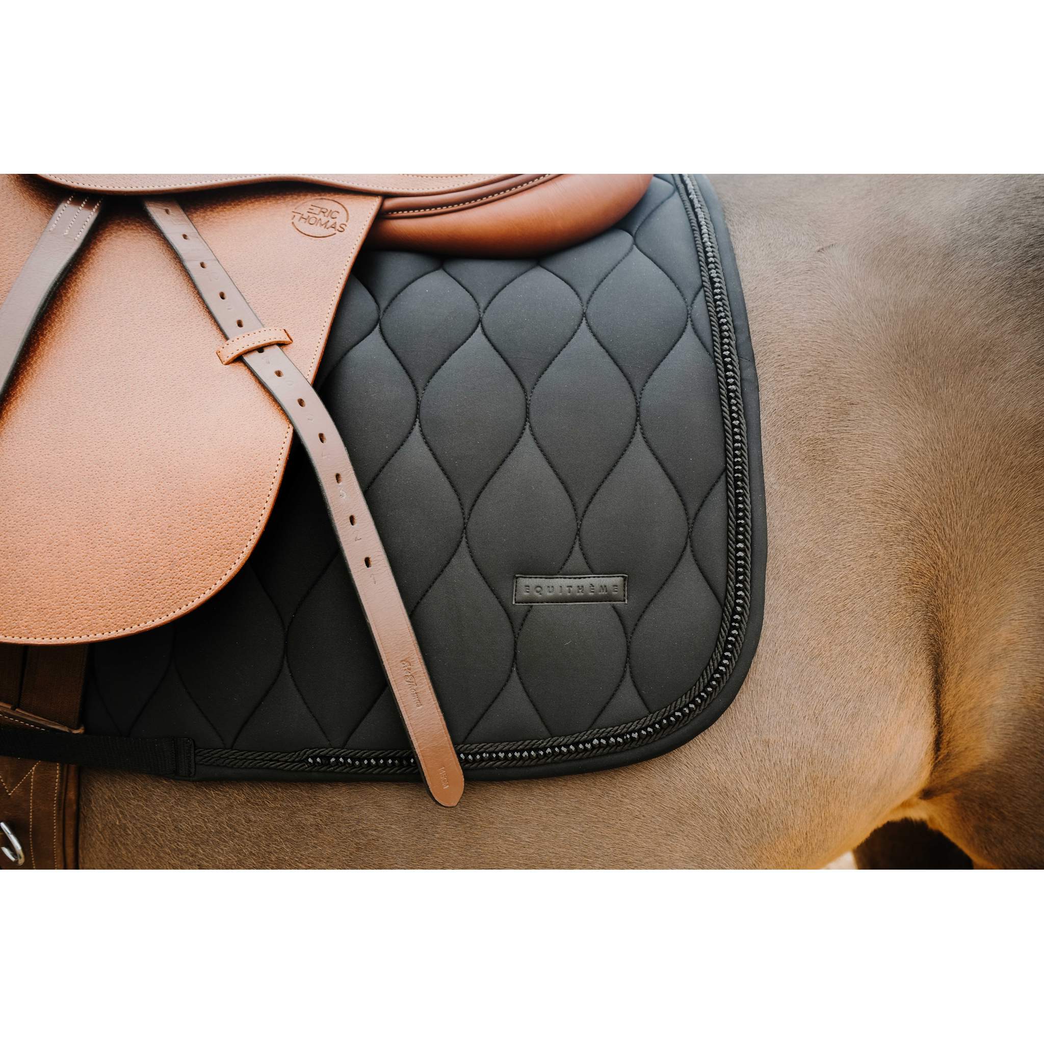 EQUITHÈME Pearl All-Purpose Saddle Pad Black - 204023002_ambi_3