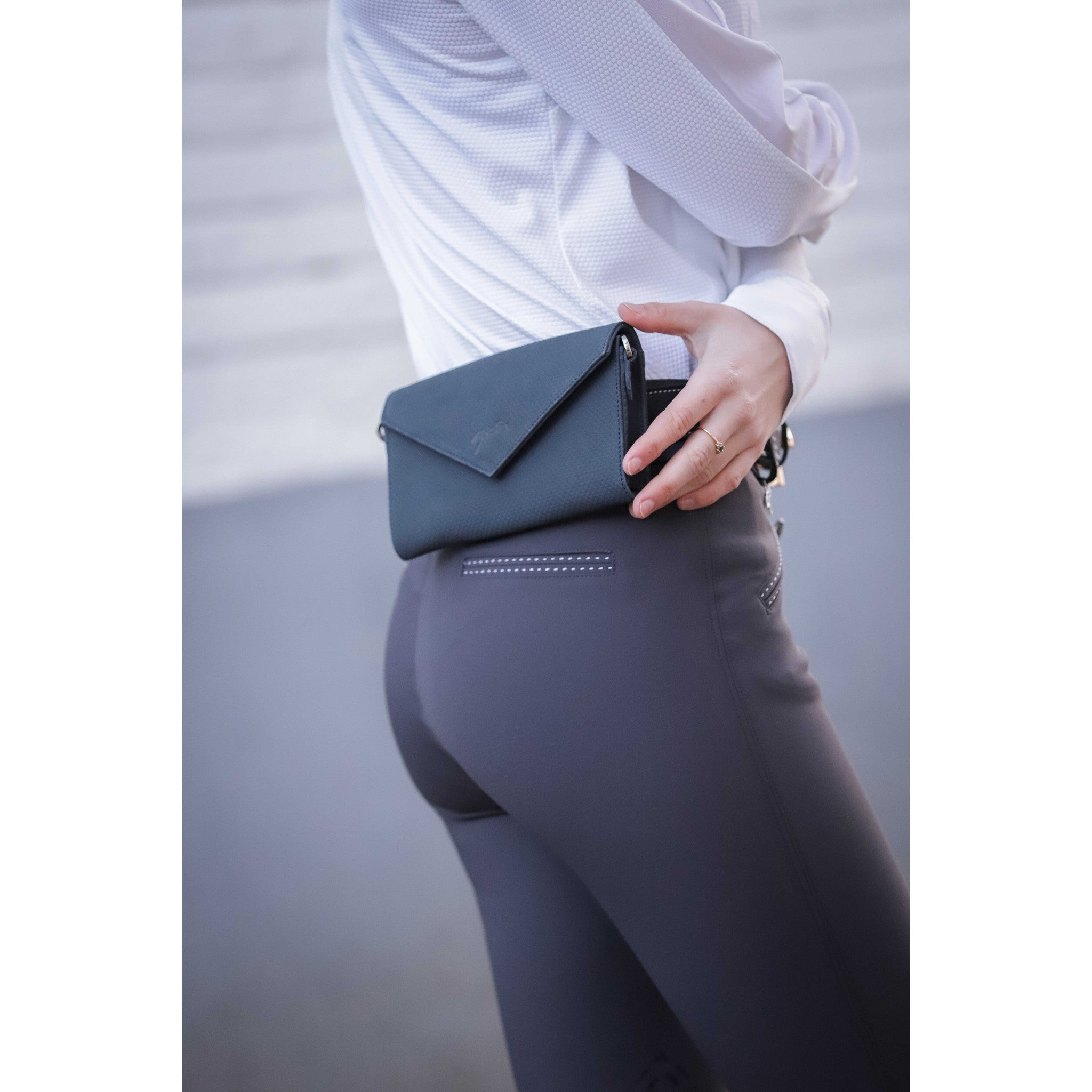 New Phone Pocket Pénélope Navy blue - 936013007_ambi_2
